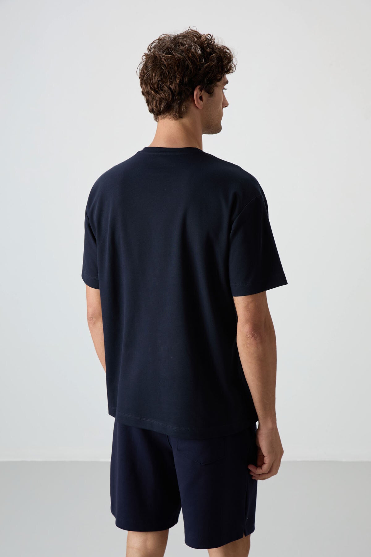 Lacivert Pamuklu Kalın Yüzeyi Dokulu Oversize Fit Baskılı Erkek T-Shirt - 88365
