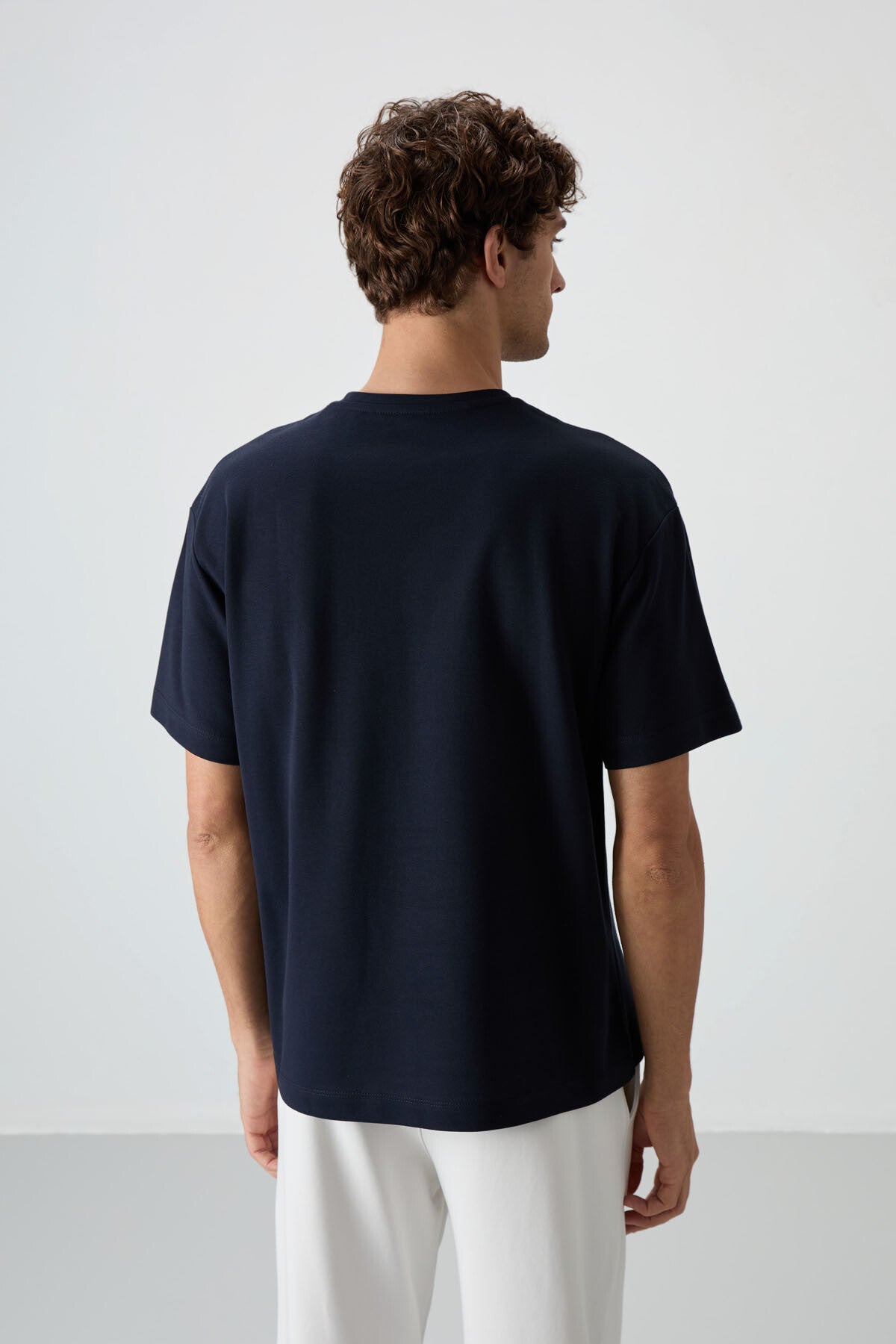 Lacivert Pamuklu Kalın Yüzeyi Dokulu Oversize Fit Baskılı Erkek T-Shirt - 88367
