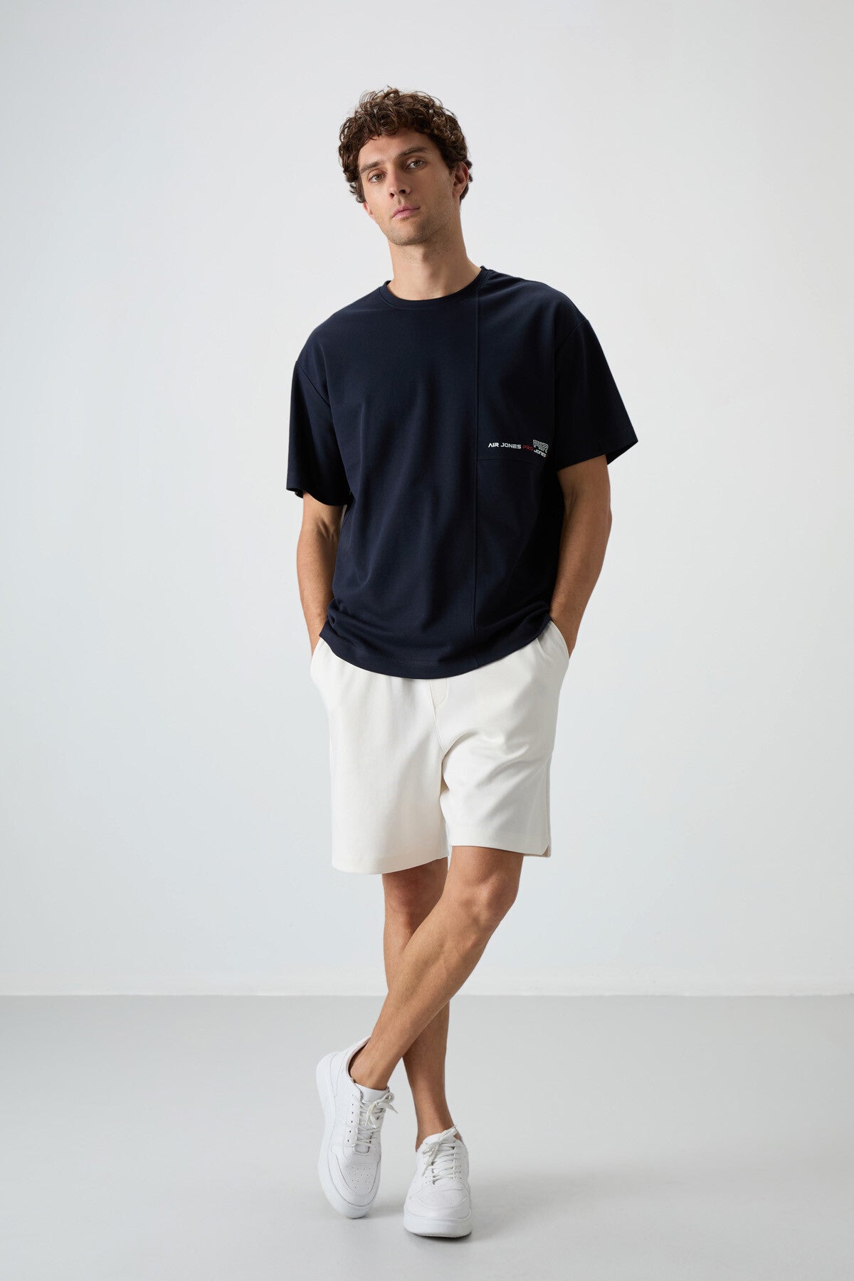 Lacivert Pamuklu Kalın Yüzeyi Dokulu Oversize Fit Baskılı Erkek T-Shirt - 88370