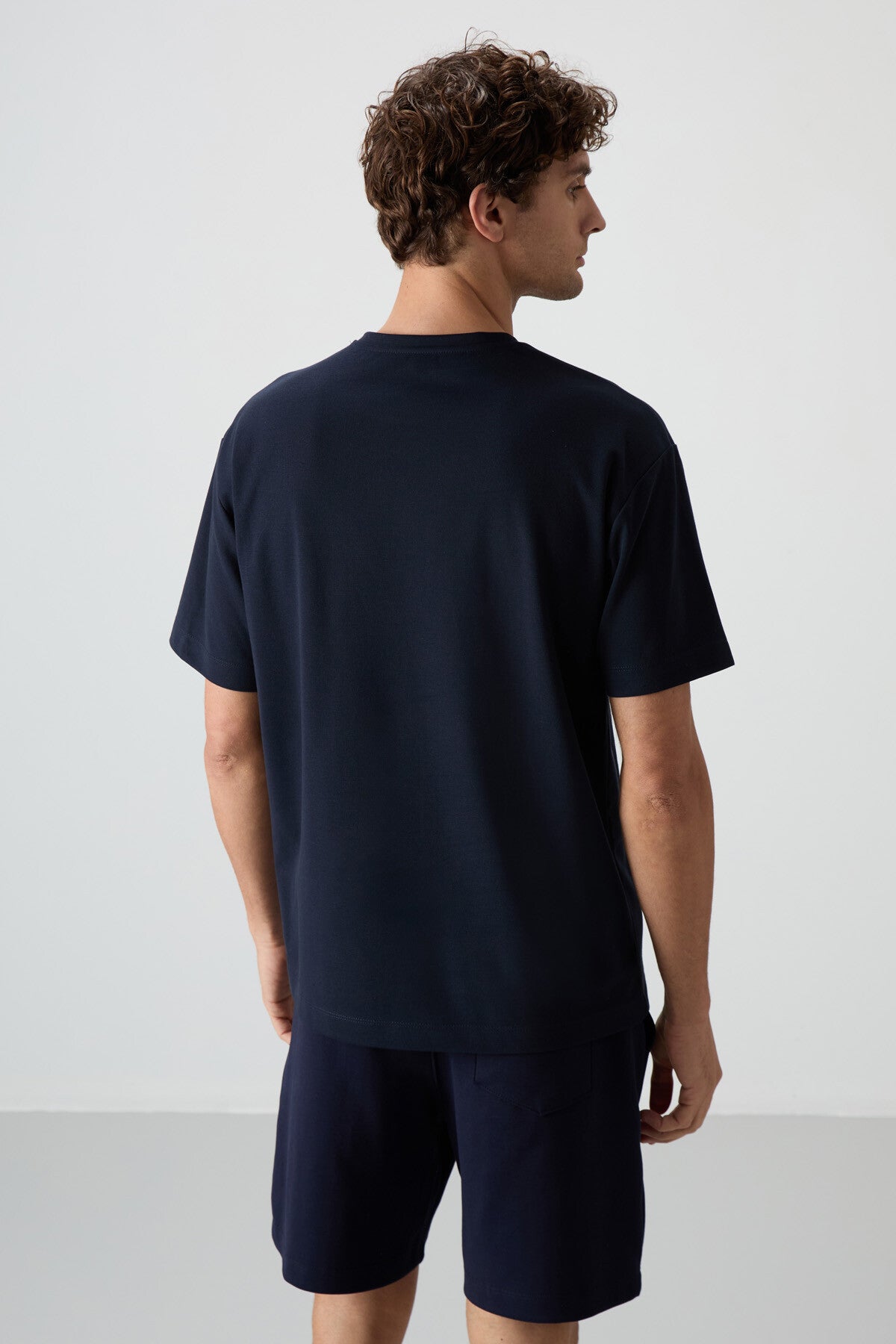 Lacivert Pamuklu Kalın Yüzeyi Dokulu Oversize Fit Baskılı Erkek T-Shirt - 88371