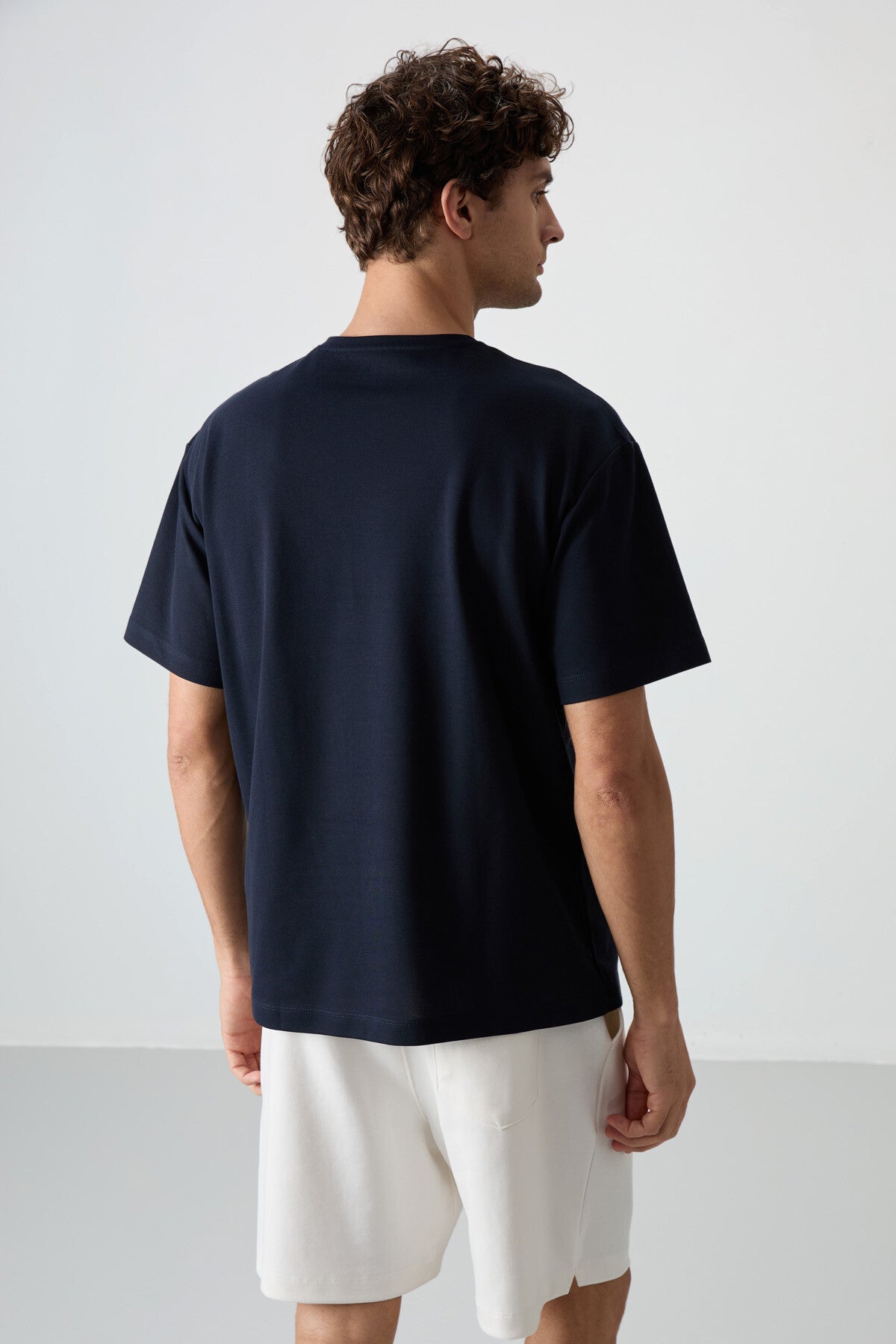 Lacivert Pamuklu Kalın Yüzeyi Dokulu Oversize Fit Baskılı Erkek T-Shirt - 88372