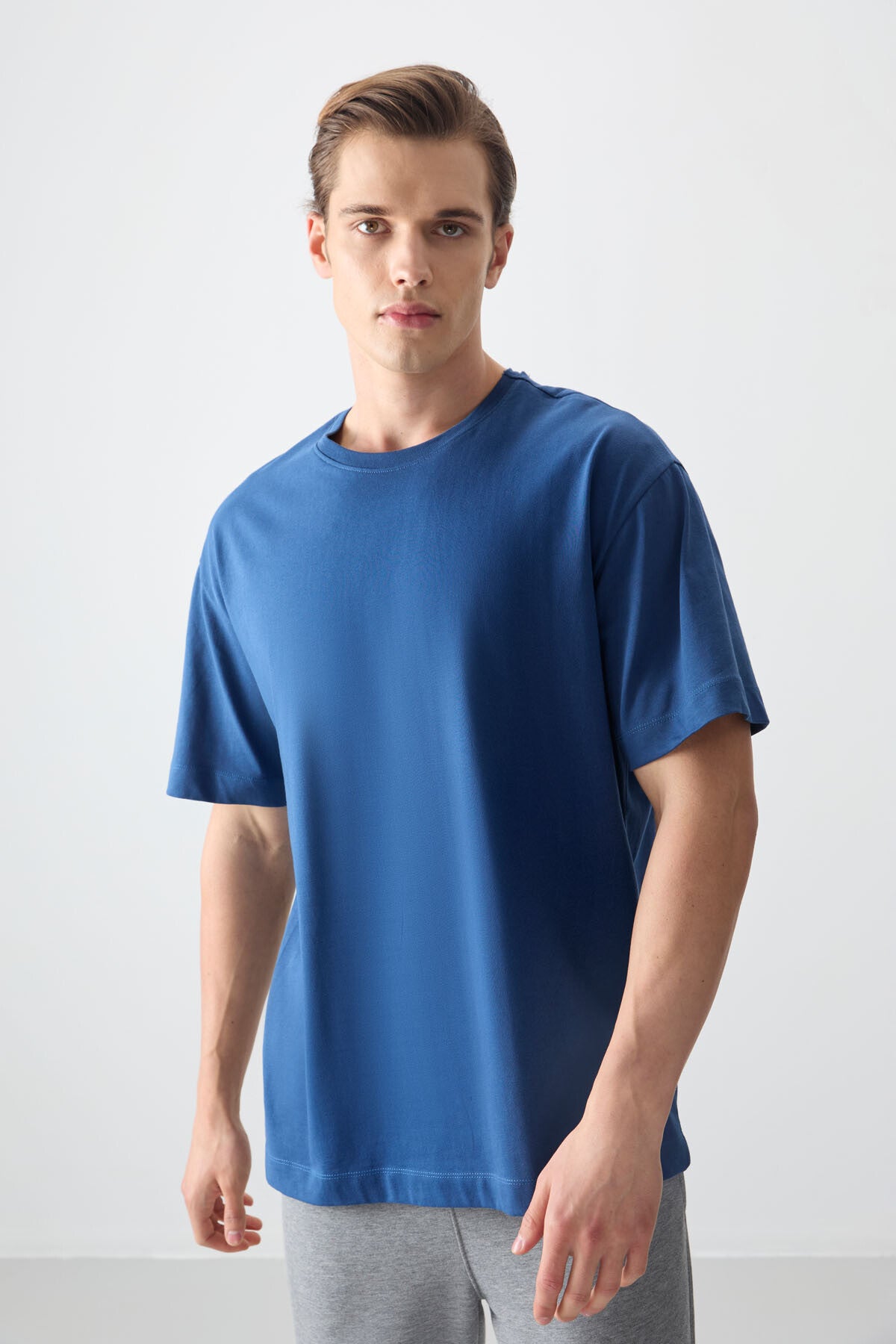 Parlament %100 Pamuk Kalın Yumuşak Dokulu Oversize Fit Basic Erkek T-Shirt - 88353