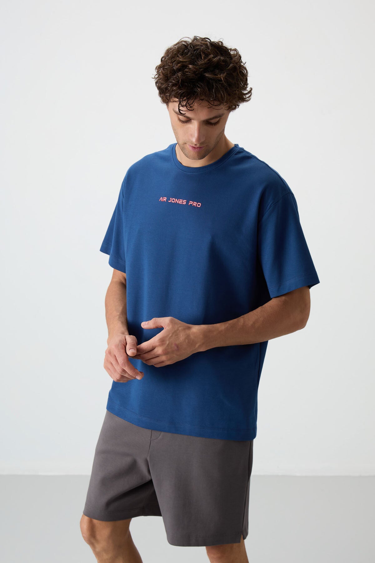 Parlament Pamuklu Kalın Yüzeyi Dokulu Oversize Fit Baskılı Erkek T-Shirt - 88364