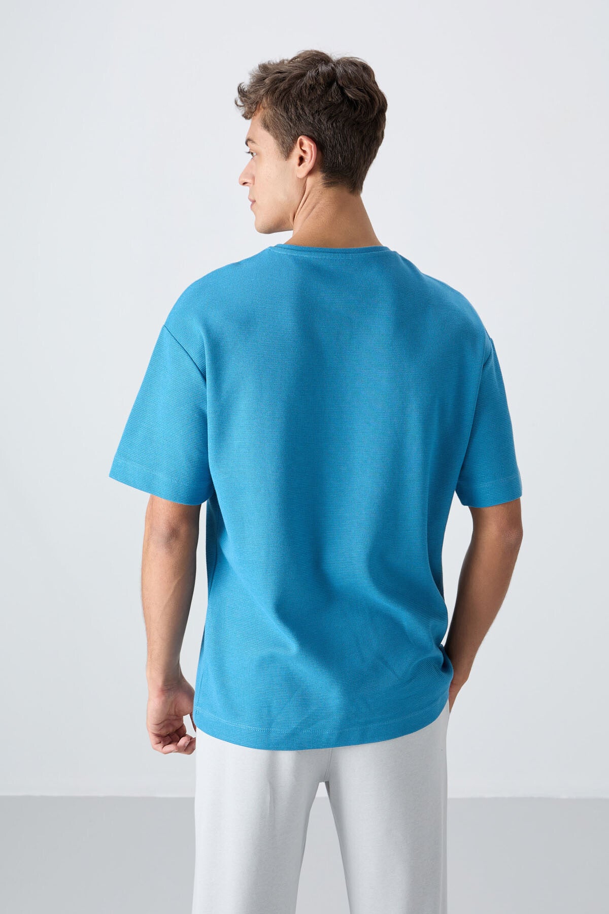 Petrol Mavi Pamuklu Kalın Yüzeyi Dokulu Oversize Fit Basic Erkek T-Shirt - 88341