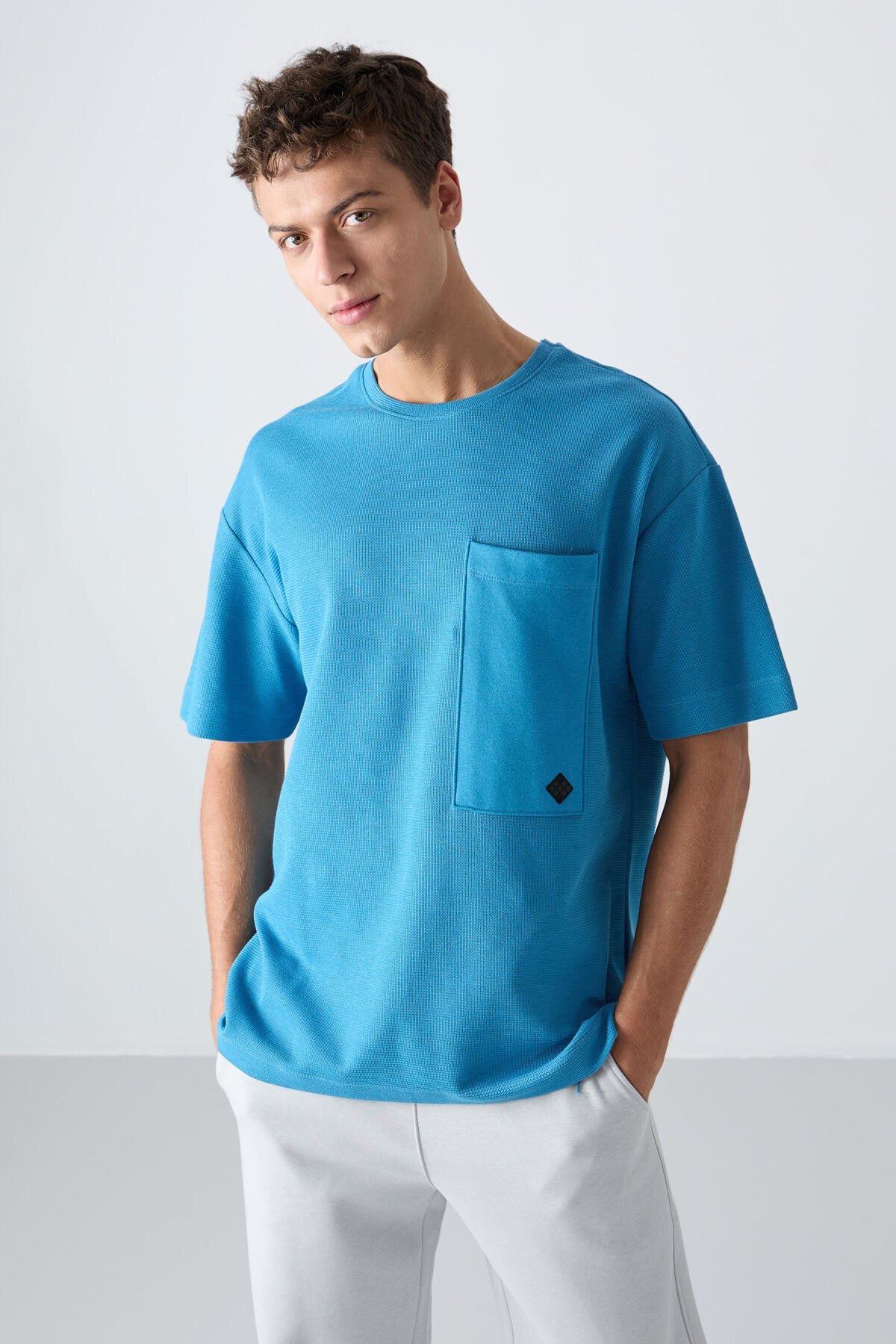 Petrol Mavi Pamuklu Kalın Yüzeyi Dokulu Oversize Fit Basic Erkek T-Shirt - 88341
