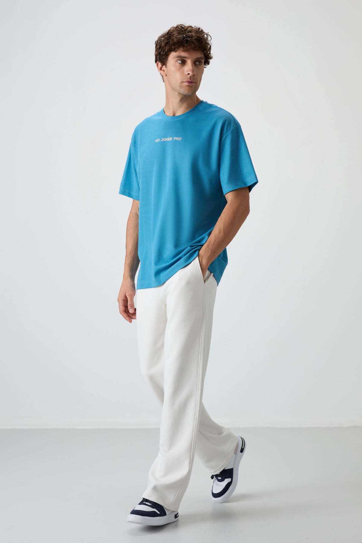 Petrol Mavi Pamuklu Kalın Yüzeyi Dokulu Oversize Fit Baskılı Erkek T-Shirt - 88364