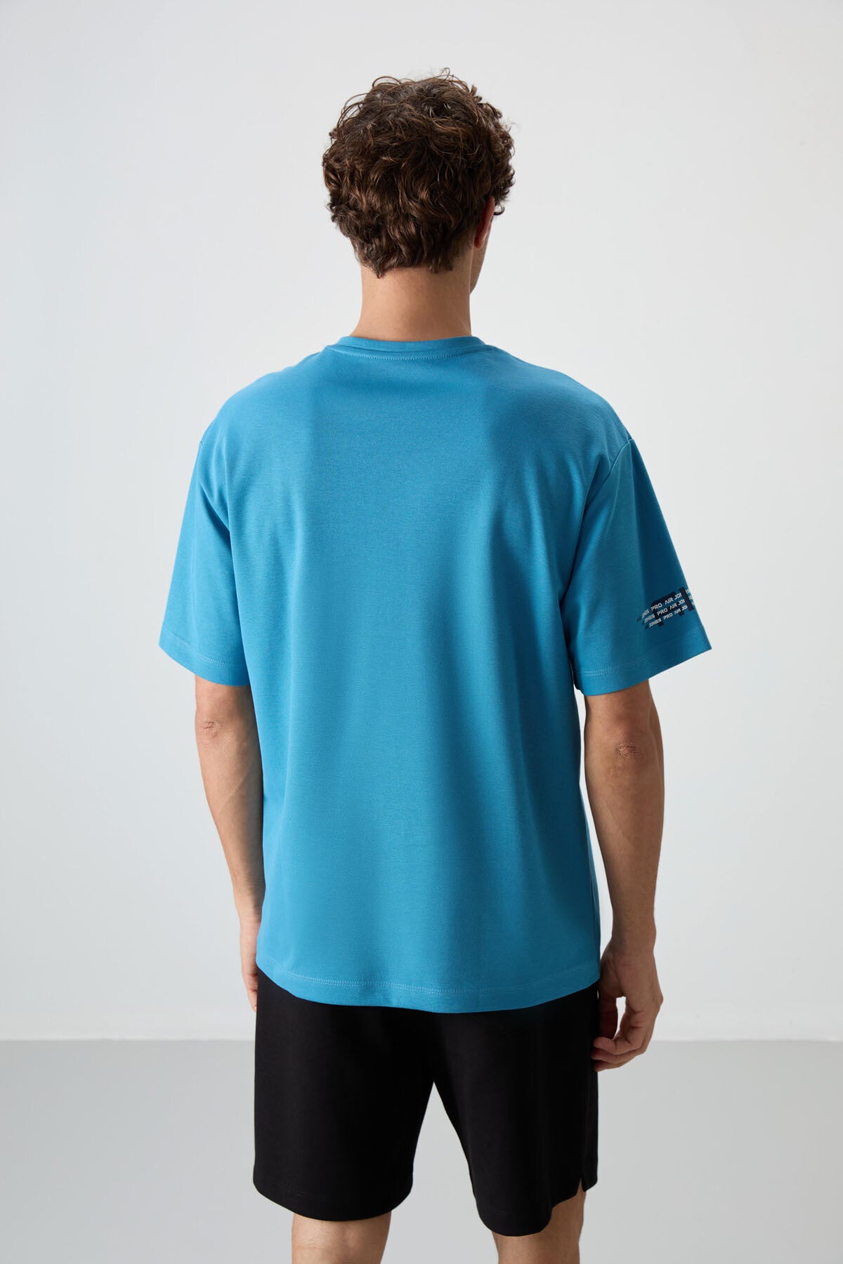 Petrol Mavi Pamuklu Kalın Yüzeyi Dokulu Oversize Fit Baskılı Erkek T-Shirt - 88369