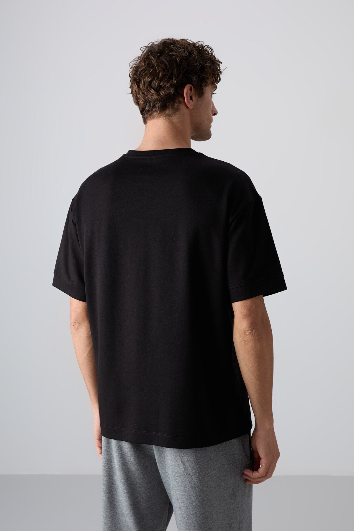 Siyah Pamuklu Kalın Yumuşak Dokulu Oversize Fit Baskılı Erkek T-Shirt - 88323