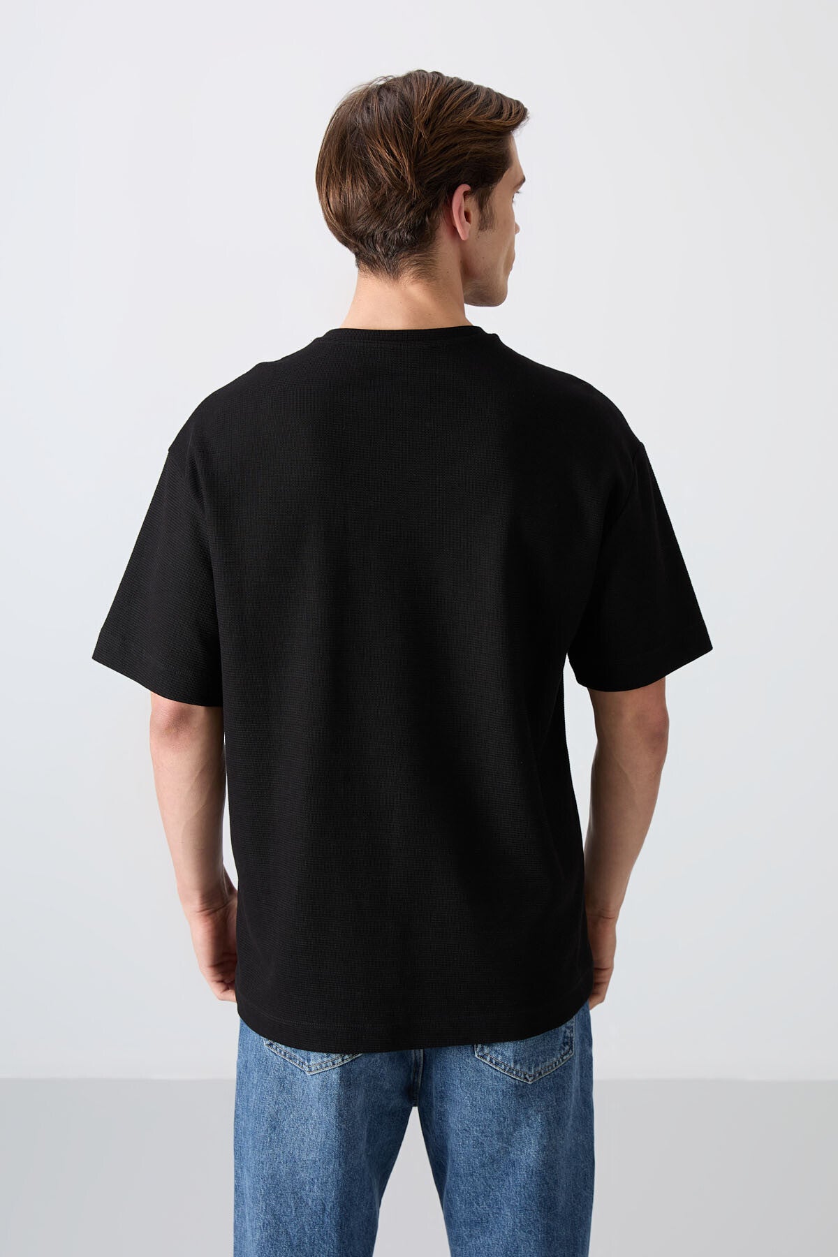 Siyah Pamuklu Kalın Yüzeyi Dokulu Oversize Fit Baskılı Erkek T-Shirt - 88338