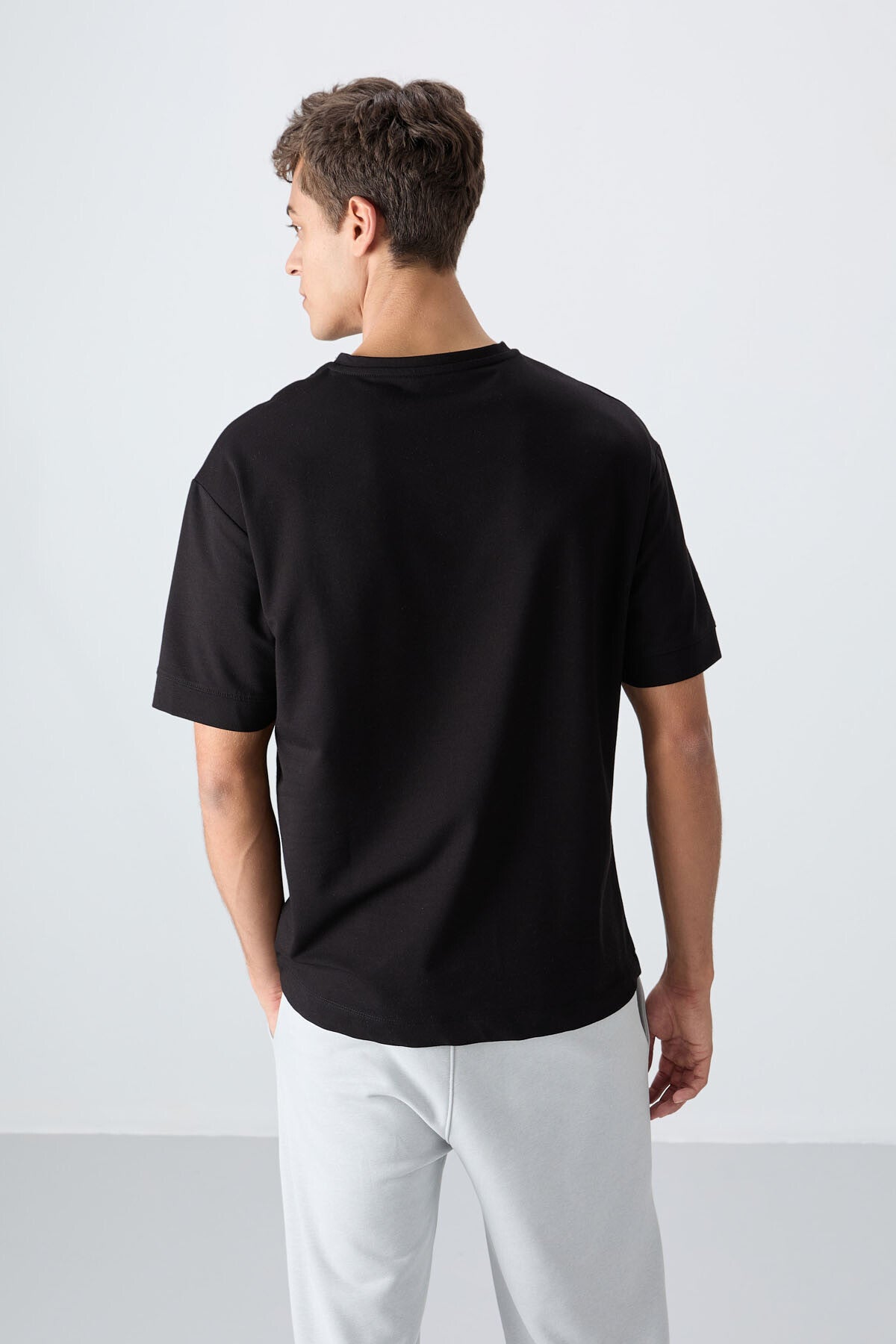 Siyah Pamuklu Kalın Yumuşak Dokulu Oversize Fit Baskılı Erkek T-Shirt - 88342