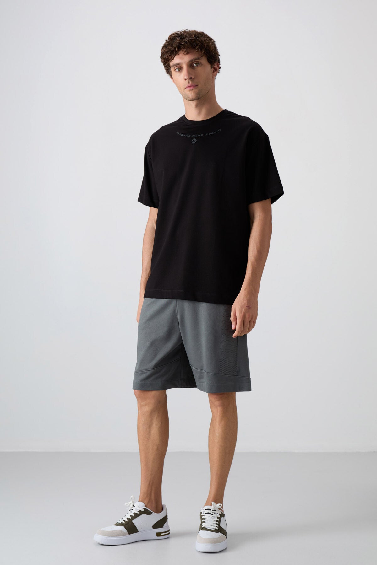 Siyah Pamuklu Kalın Yumuşak Dokulu Oversize Fit Baskılı Erkek T-Shirt - 88343