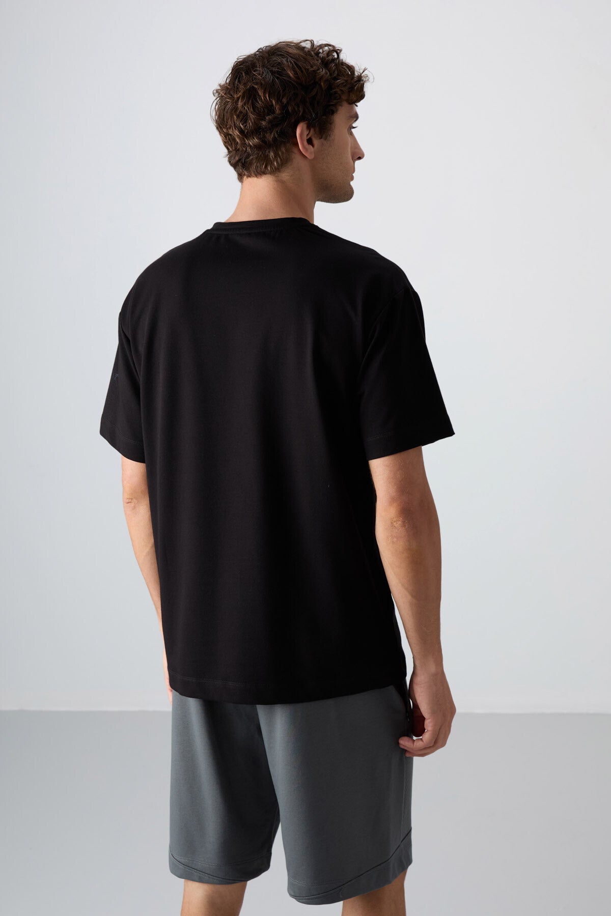 Siyah Pamuklu Kalın Yumuşak Dokulu Oversize Fit Baskılı Erkek T-Shirt - 88343