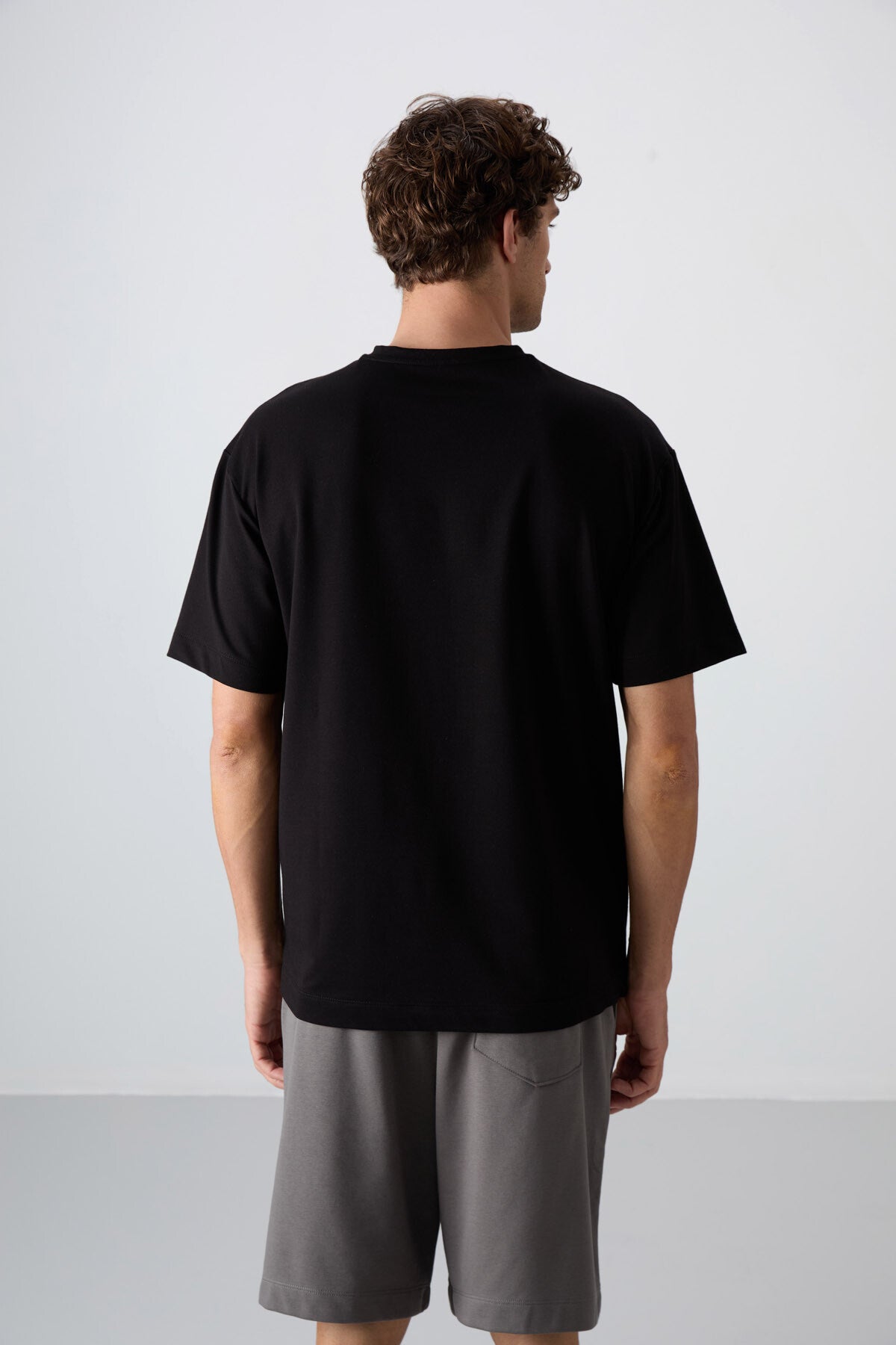 Siyah Pamuklu Kalın Yumuşak Dokulu Oversize Fit Baskılı Erkek T-Shirt - 88345