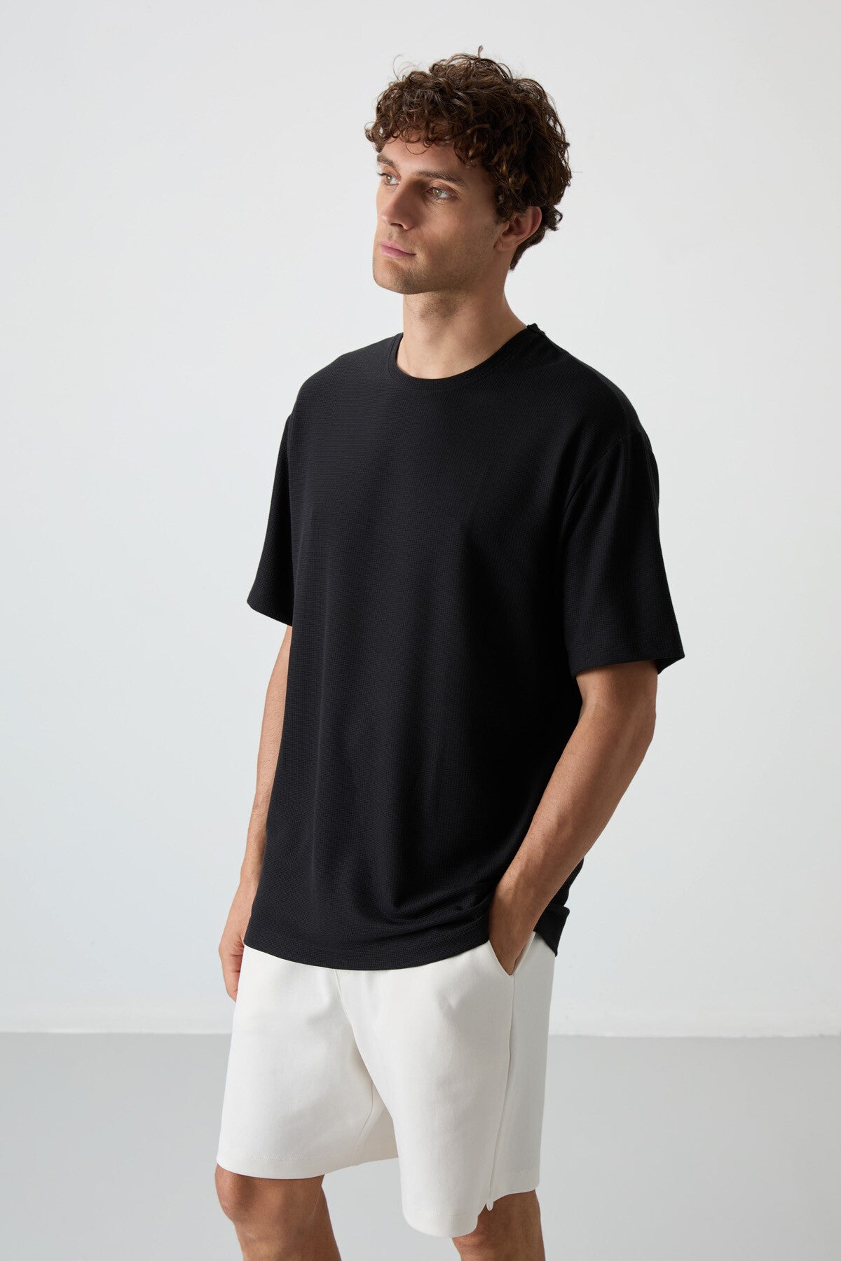Siyah Waffle İnterlok Yüzeyi Dokulu Oversize Fit Basic Erkek T-Shirt - 88379