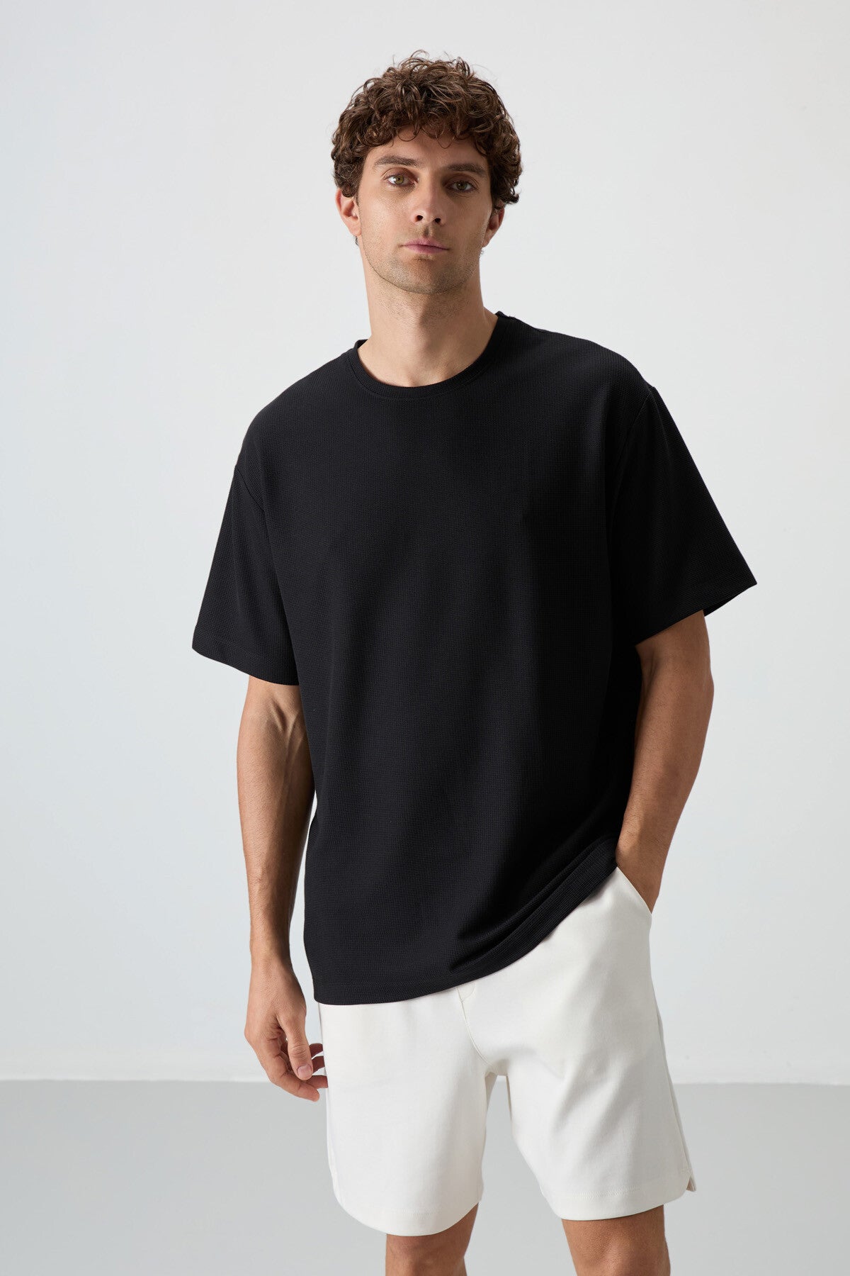Siyah Waffle İnterlok Yüzeyi Dokulu Oversize Fit Basic Erkek T-Shirt - 88379