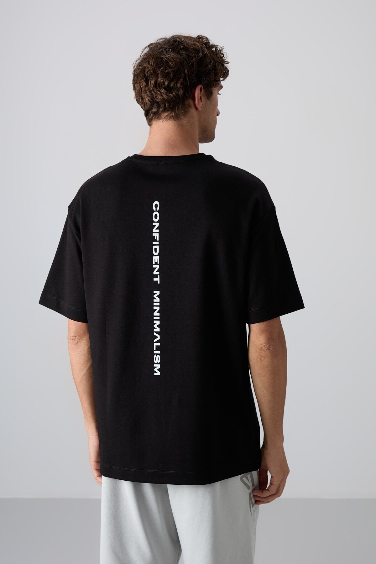 Siyah - Beyaz Pamuklu Kalın Yumuşak Dokulu Oversize Fit Baskılı Erkek T-Shirt - 88321