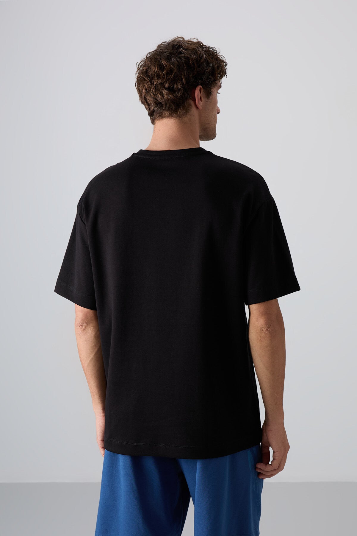 Siyah - Beyaz Pamuklu Kalın Yumuşak Dokulu Oversize Fit Baskılı Erkek T-Shirt - 88324