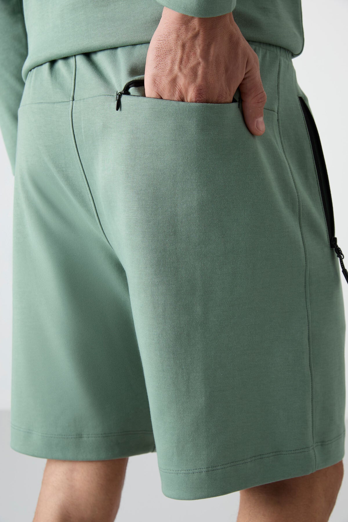 Açık Yeşil Gizli Fermuar Arka Cepli Bağcıklı Standart Kalıp Erkek Şort - 81136