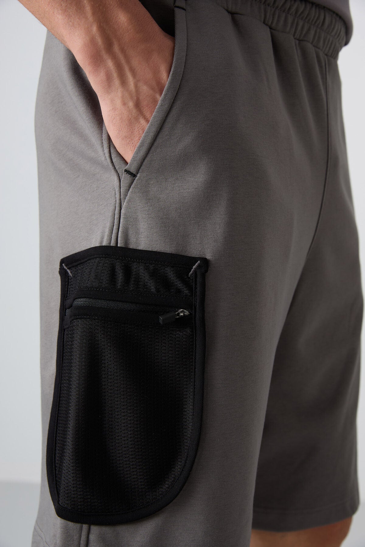 Koyu Gri Pamuklu Kalın Yumuşak Dokulu Comfort Fit Baskılı Erkek Şort - 81266