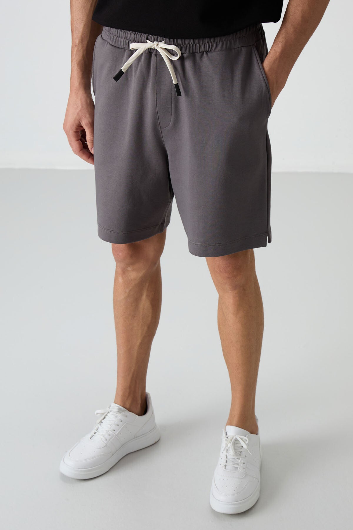 Koyu Gri Pamuklu Kalın Yumuşak Dokulu Comfort Fit Basic Erkek Şort - 81274