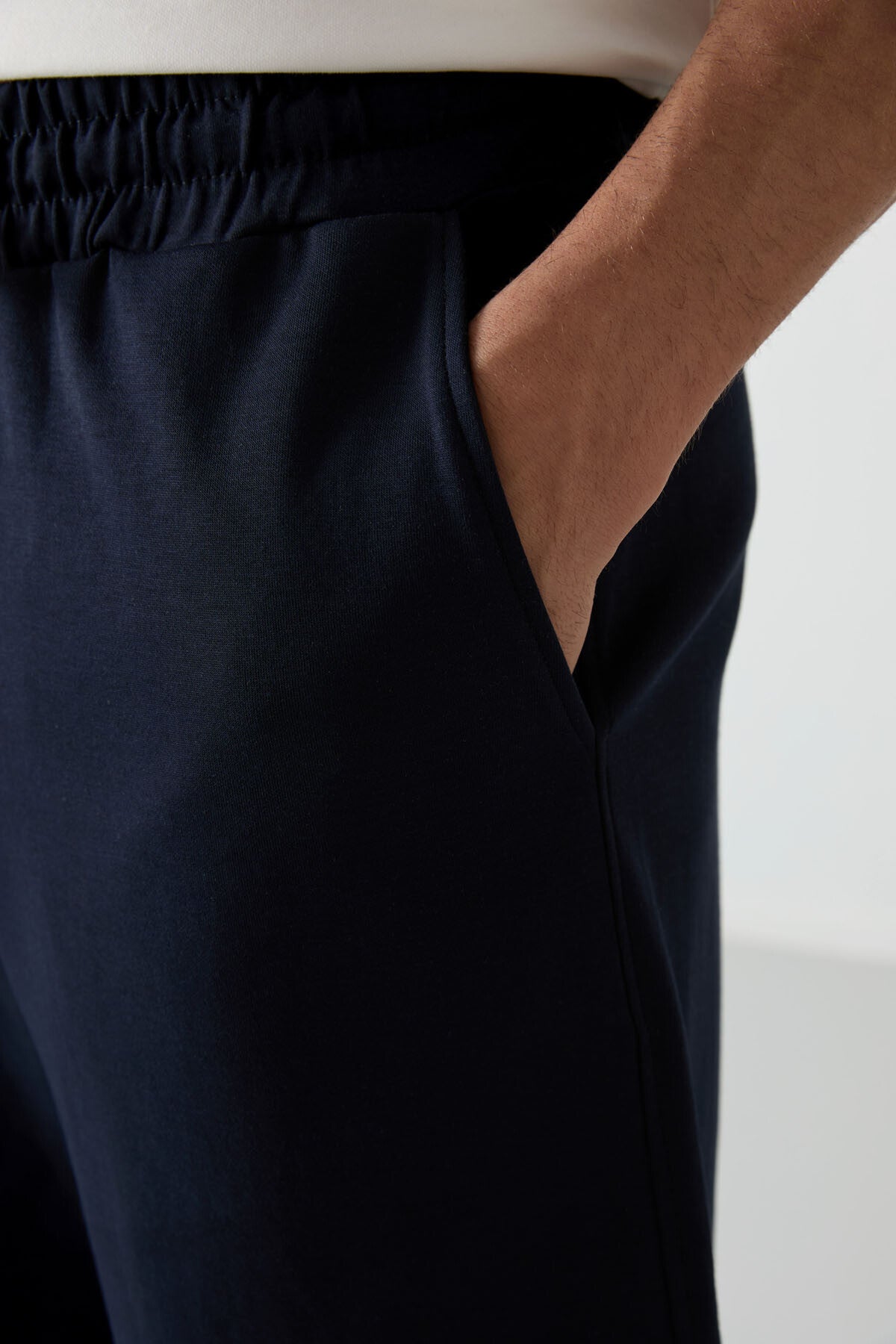 Ekru - Lacivert Pamuklu Kalın Yumuşak Dokulu Oversize Fit Basic Erkek Şort Takım - 85249