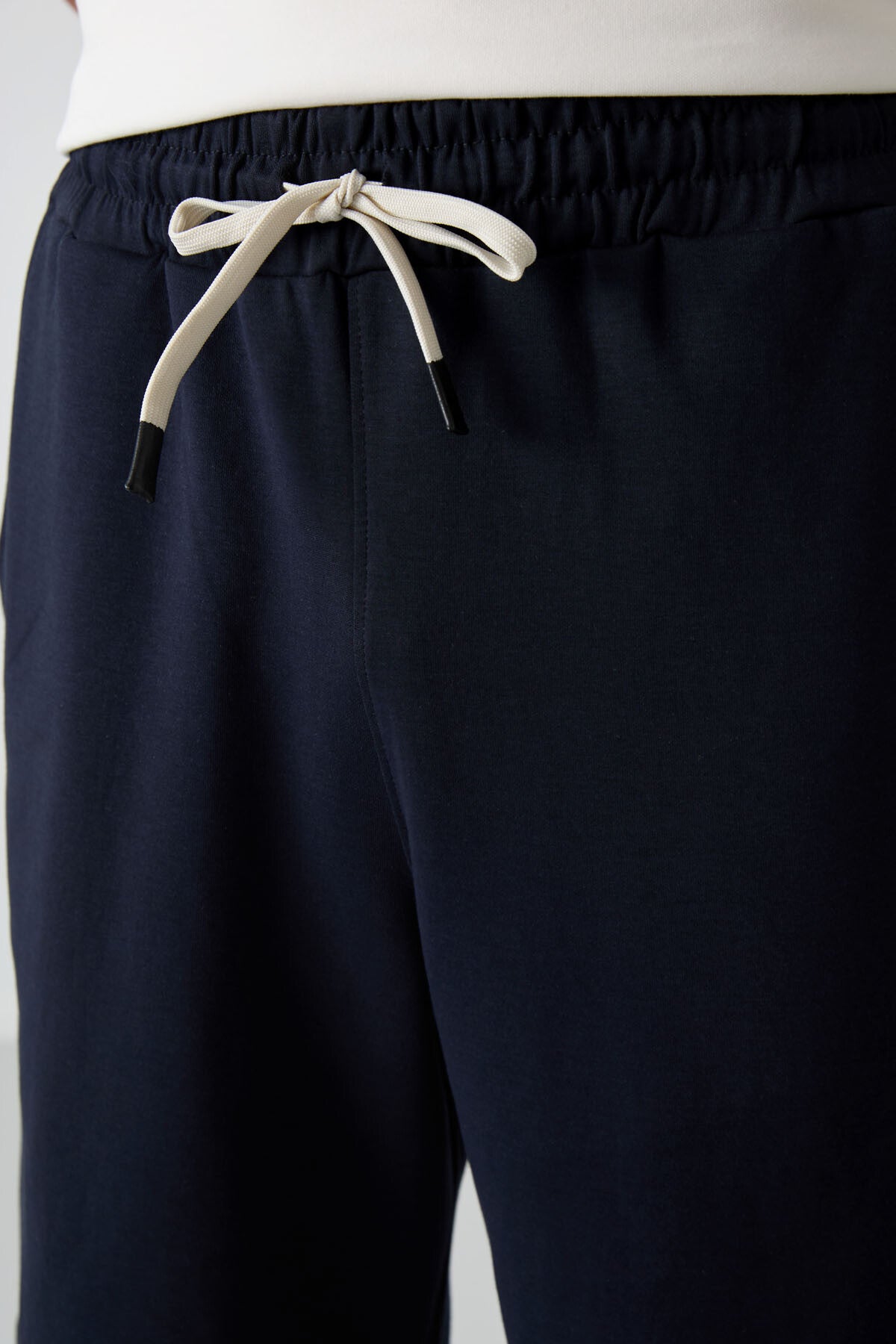 Ekru - Lacivert Pamuklu Kalın Yumuşak Dokulu Oversize Fit Basic Erkek Şort Takım - 85249