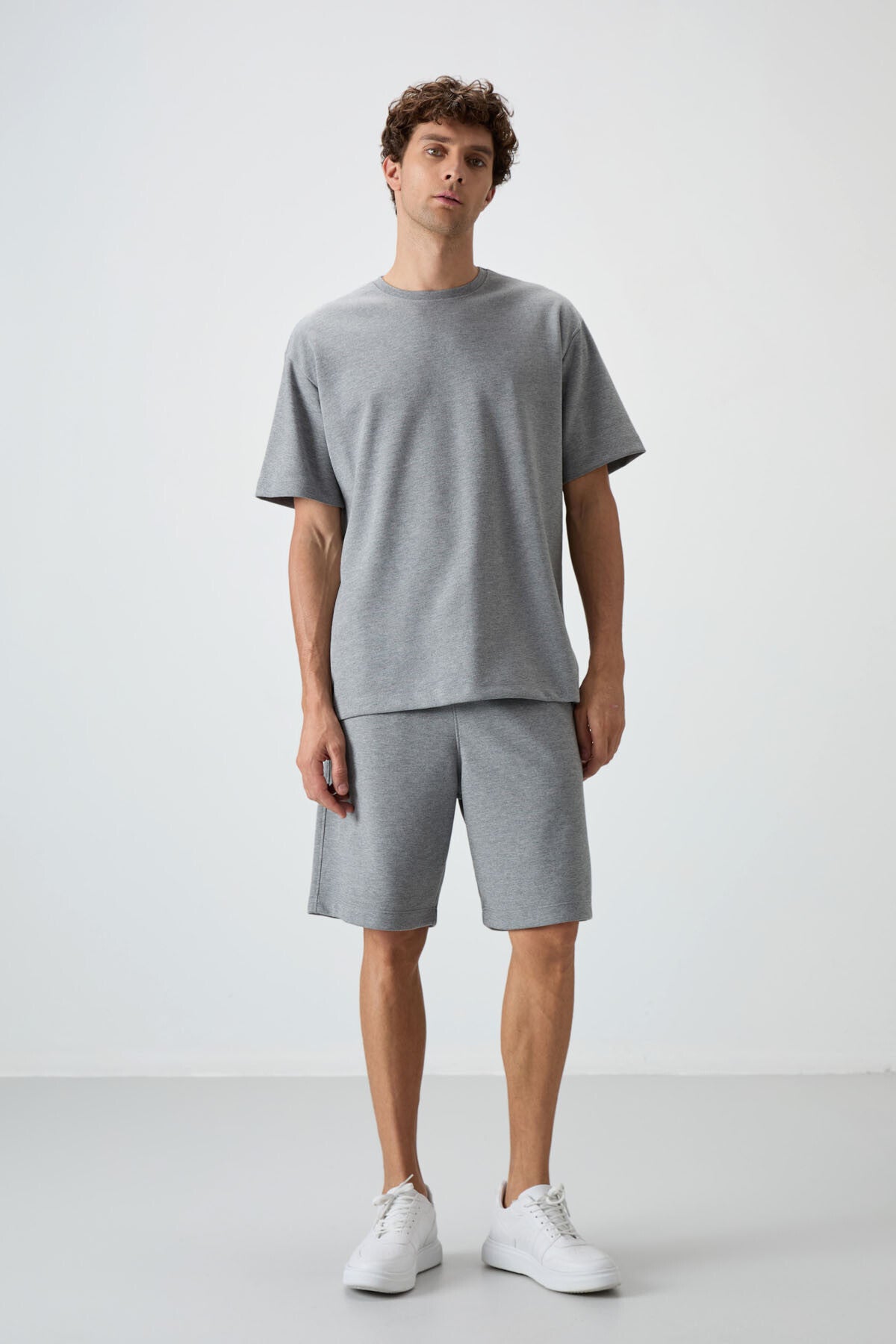 Gri Melanj Pamuklu Kalın Yumuşak Dokulu Oversize Fit Basic Erkek Şort Takım - 85249
