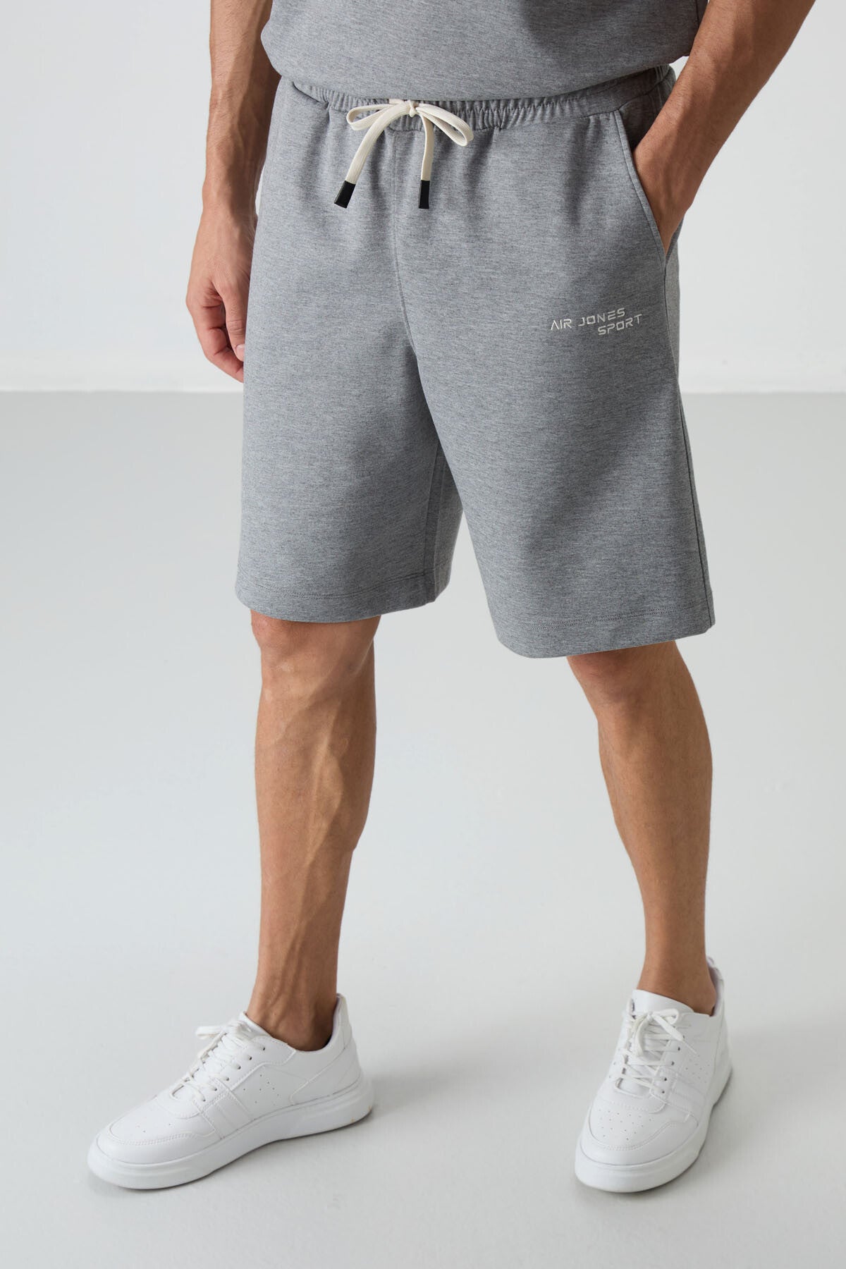 Gri Melanj Pamuklu Kalın Yumuşak Dokulu Oversize Fit Nakışlı Erkek Şort Takım - 85250