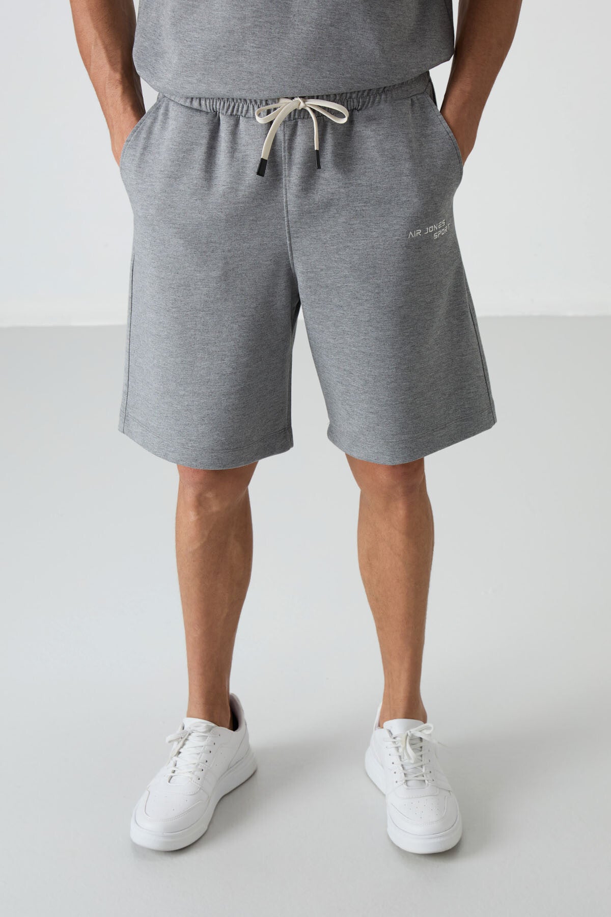 Gri Melanj Pamuklu Kalın Yumuşak Dokulu Oversize Fit Nakışlı Erkek Şort Takım - 85250