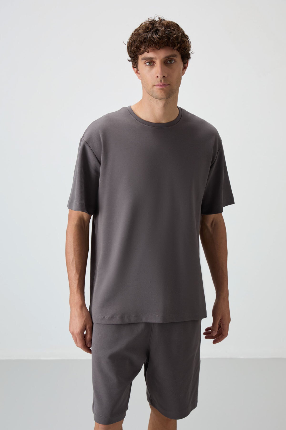Koyu Gri Pamuklu Kalın Yumuşak Dokulu Oversize Fit Basic Erkek Şort Takım - 85249
