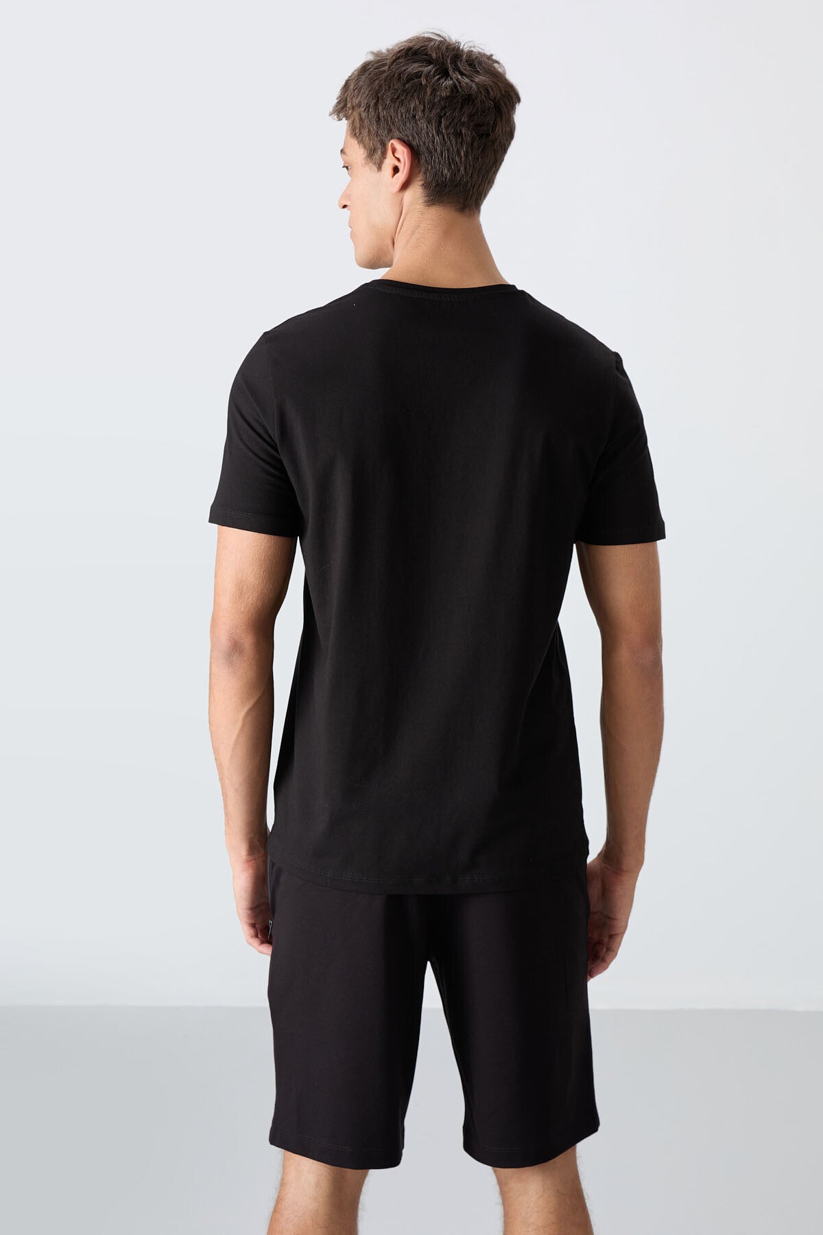 Siyah Pamuklu Yumuşak Dokulu Standart Fit Baskılı Erkek Şortlu Takım - 85243