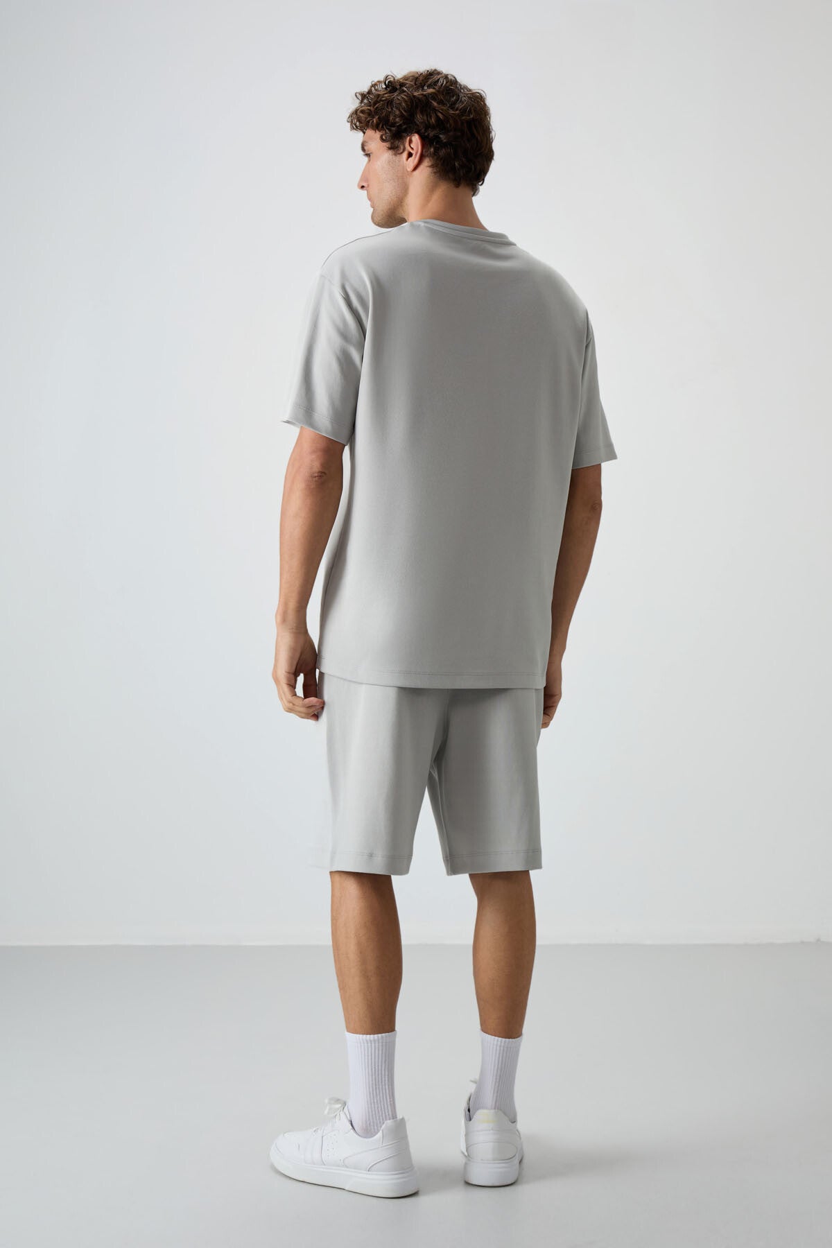 Taş Pamuklu Kalın Yumuşak Dokulu Oversize Fit Nakışlı Erkek Şort Takım - 85250