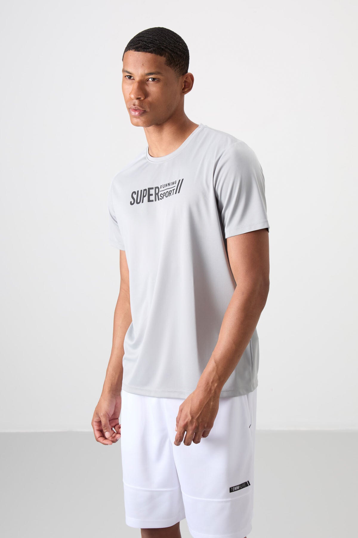 Gri Nefes Alan Dokulu İnce Esnek Standart Fit Erkek Performans T-Shirt - 88385