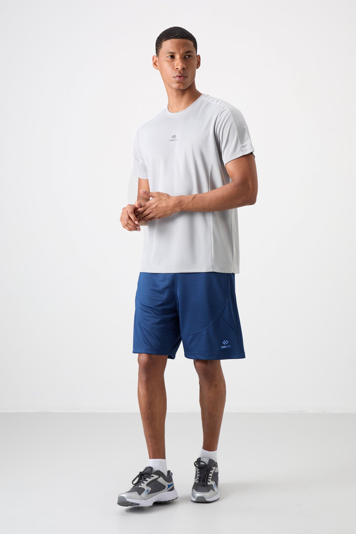 Gri Nefes Alan Dokulu İnce Esnek Standart Fit Erkek Performans T-Shirt - 88390