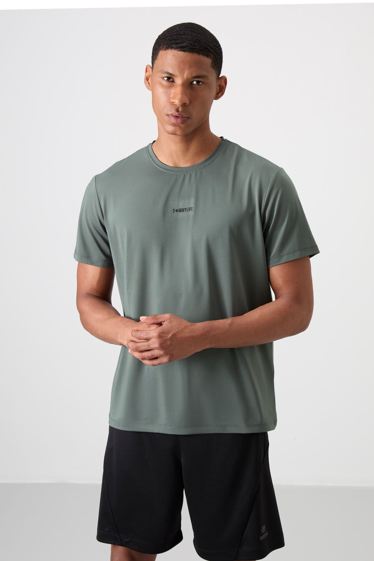 Haki Nefes Alan Dokulu İnce Esnek Standart Fit Erkek Performans T-Shirt - 88384