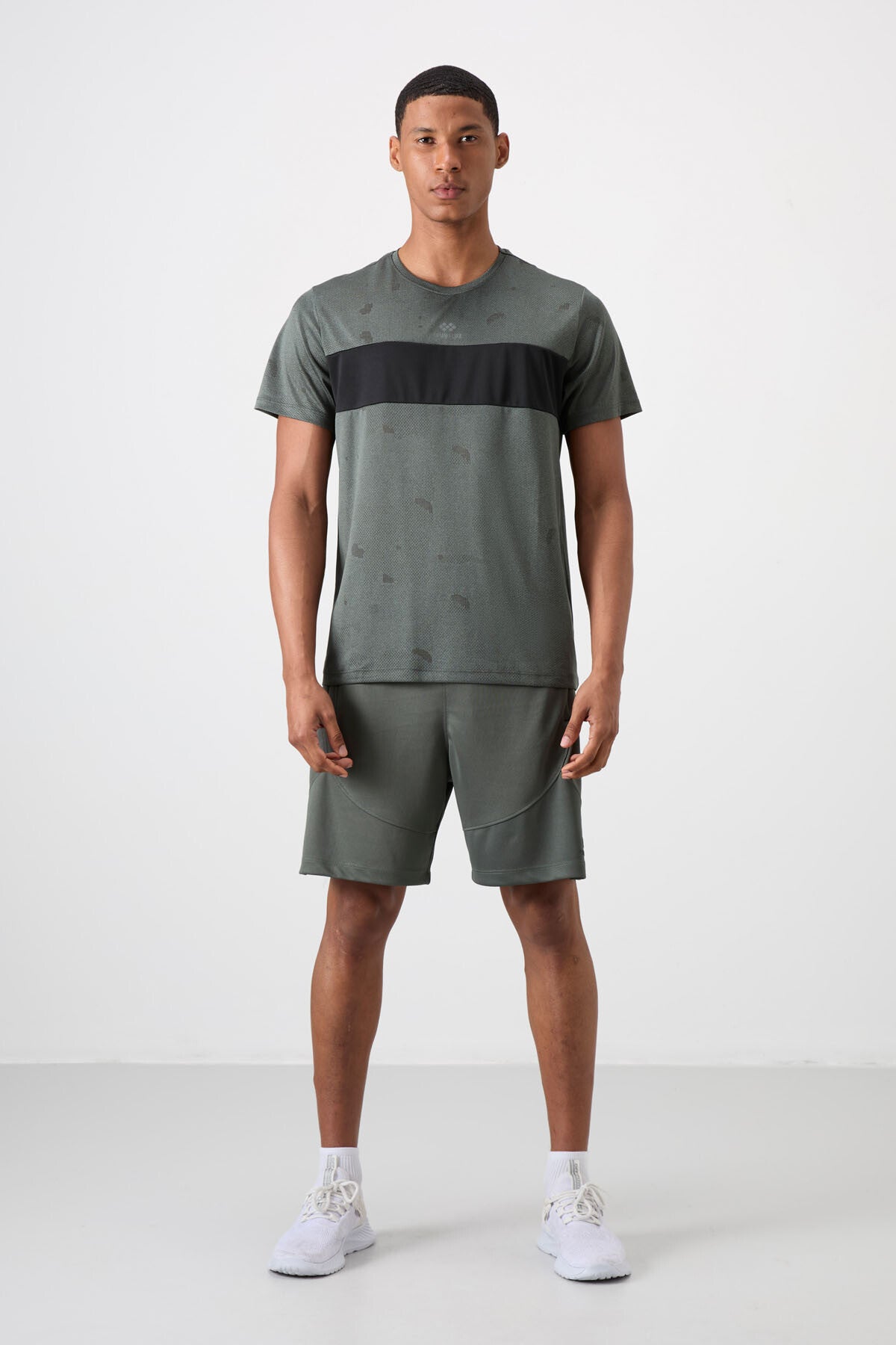 Haki Nefes Alan Jakarlı İnce Esnek Standart Fit Erkek Performans T-Shirt - 88398