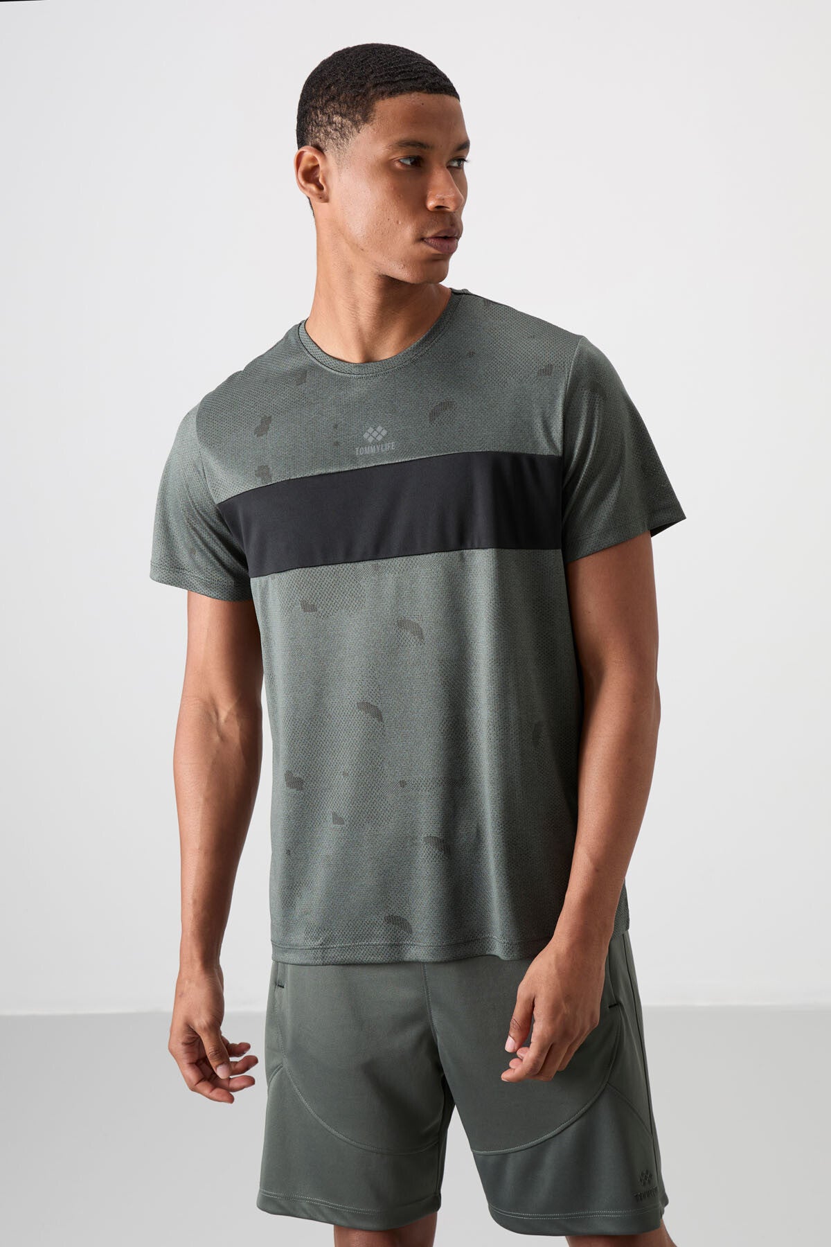 Haki Nefes Alan Jakarlı İnce Esnek Standart Fit Erkek Performans T-Shirt - 88398