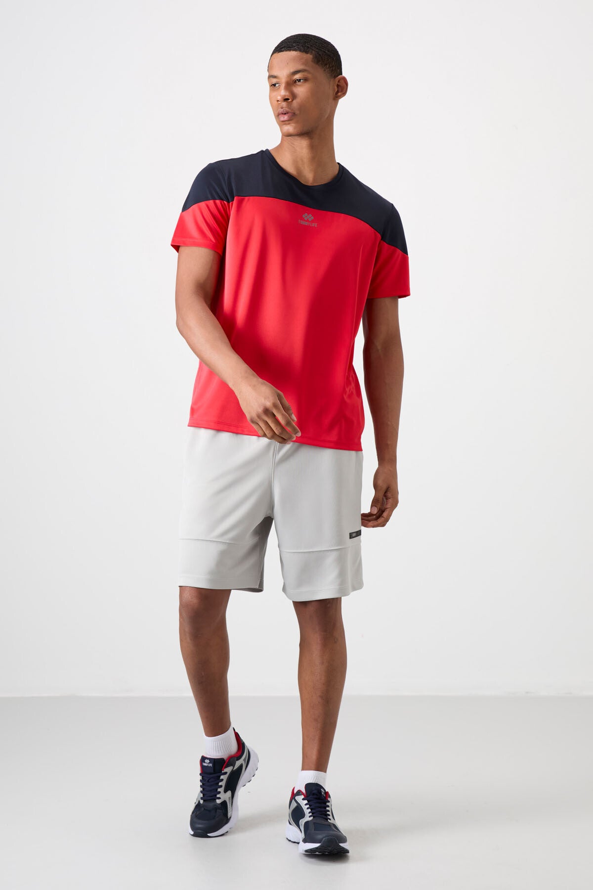 Kırmızı Nefes Alan Dokulu İnce Esnek Standart Fit Erkek Performans T-Shirt - 88386