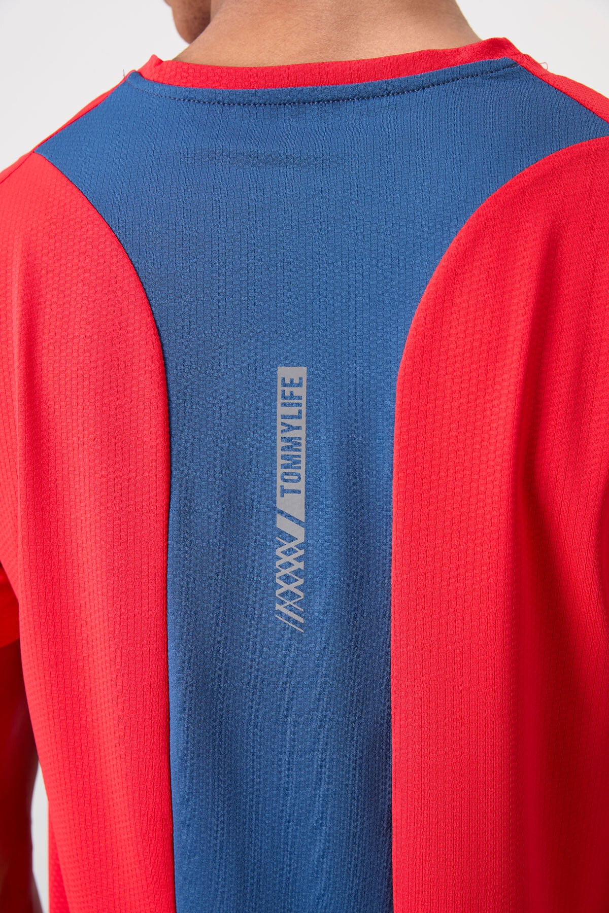 Kırmızı Nefes Alan Dokulu İnce Esnek Standart Fit Erkek Performans T-Shirt - 88387