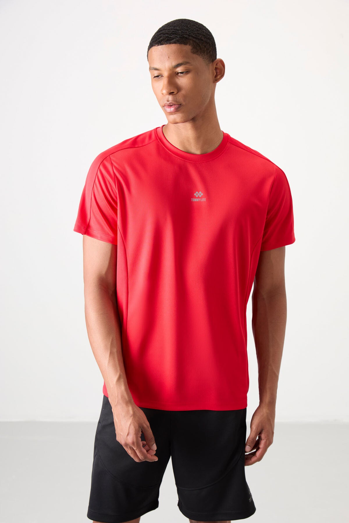 Kırmızı Nefes Alan Dokulu İnce Esnek Standart Fit Erkek Performans T-Shirt - 88390