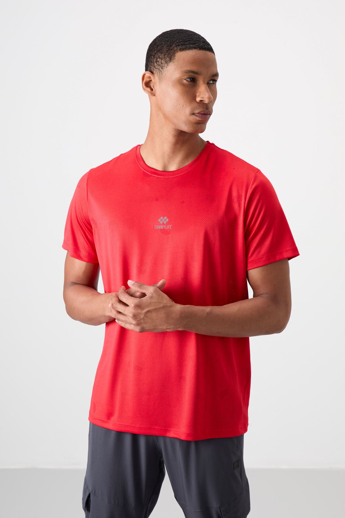 Kırmızı Nefes Alan Jakarlı İnce Esnek Standart Fit Erkek Performans T-Shirt - 88397
