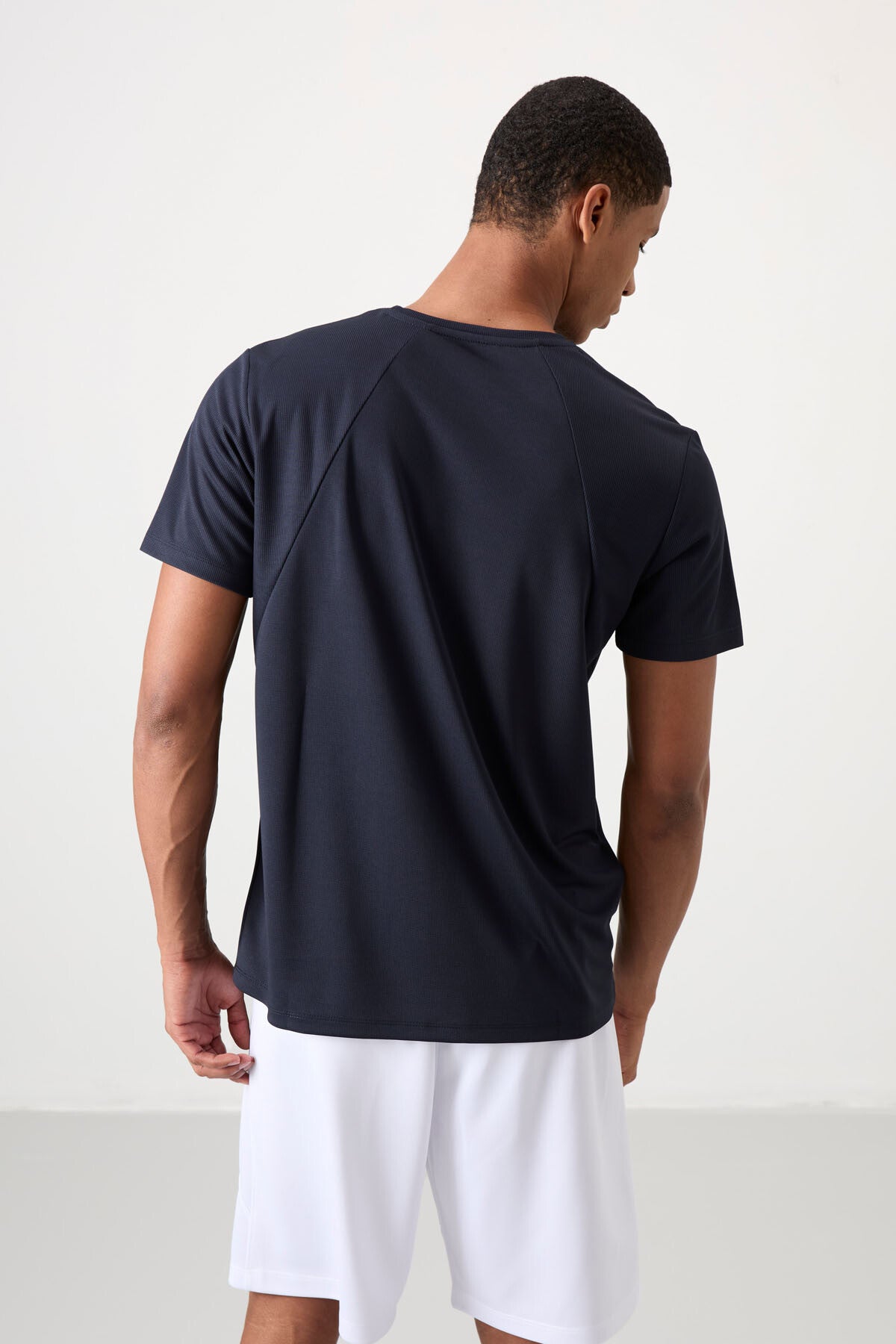 Lacivert Nefes Alan Dokulu İnce Esnek Standart Fit Erkek Performans T-Shirt - 88391