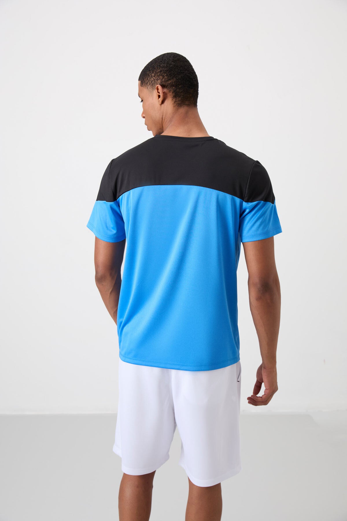 Saks Nefes Alan Dokulu İnce Esnek Standart Fit Erkek Performans T-Shirt - 88386