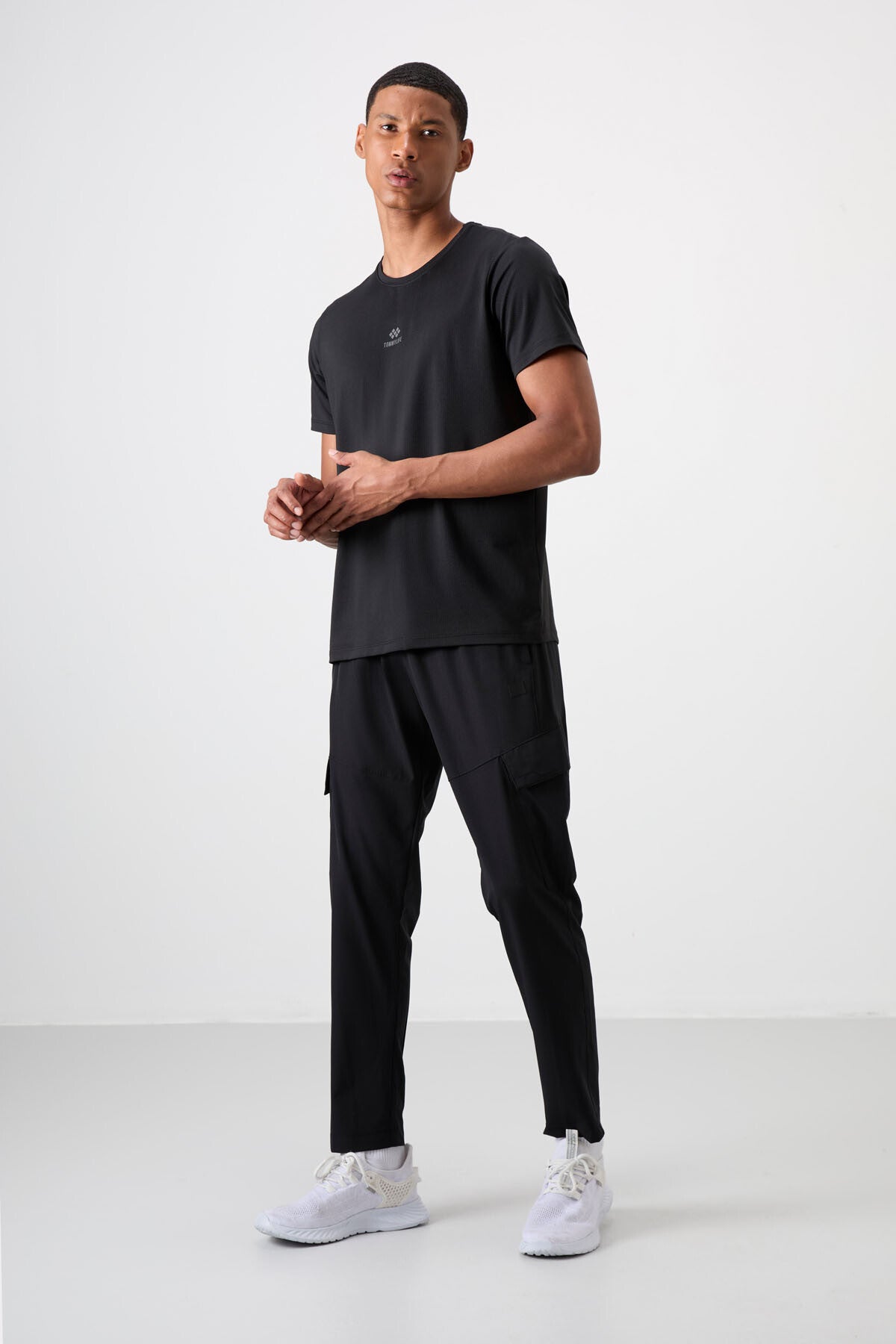 Siyah Nefes Alan Dokulu İnce Esnek Standart Fit Erkek Performans T-Shirt - 88387