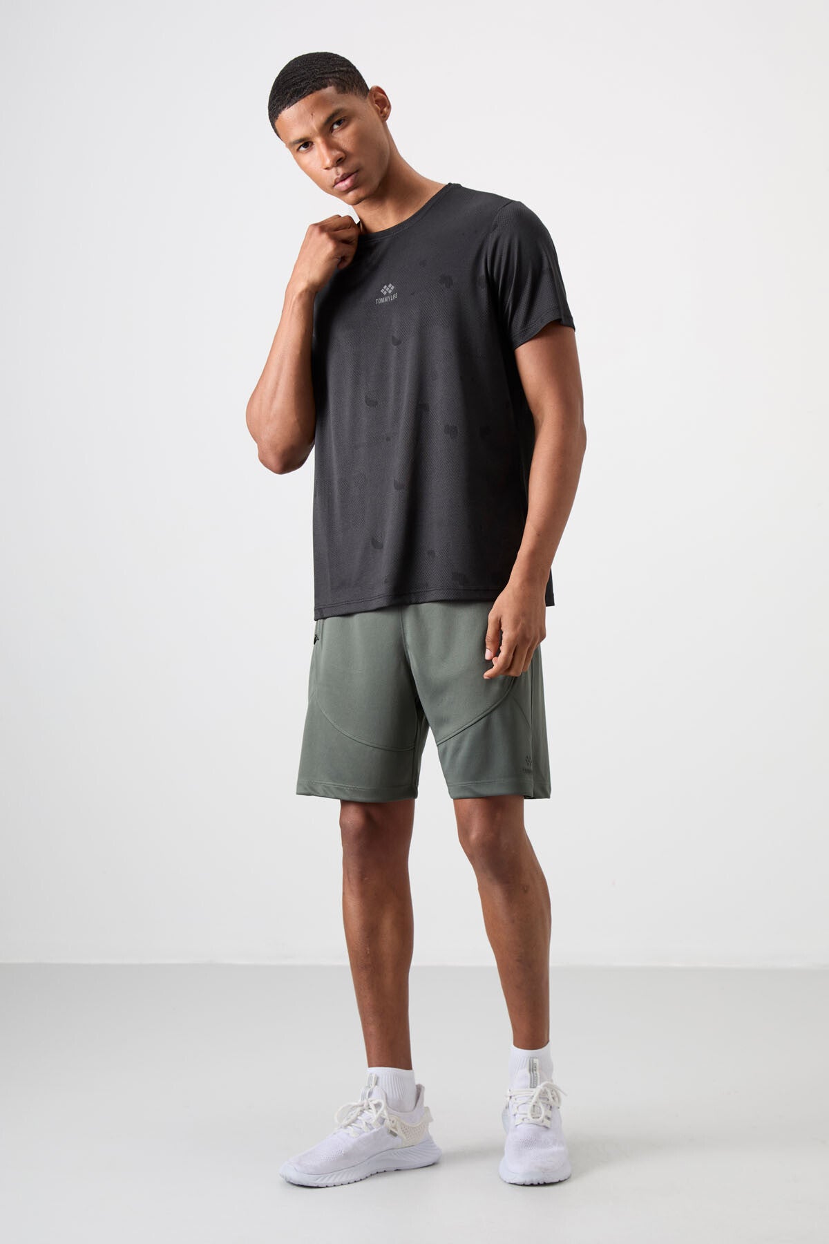 Siyah Nefes Alan Jakarlı İnce Esnek Standart Fit Erkek Performans T-Shirt - 88397