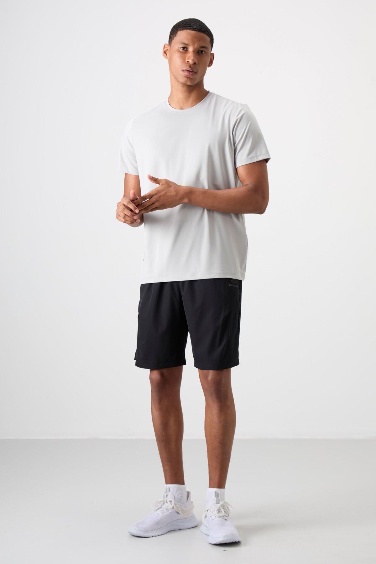 Taş Nefes Alan Dokulu İnce Esnek Standart Fit Erkek Performans T-Shirt - 88388