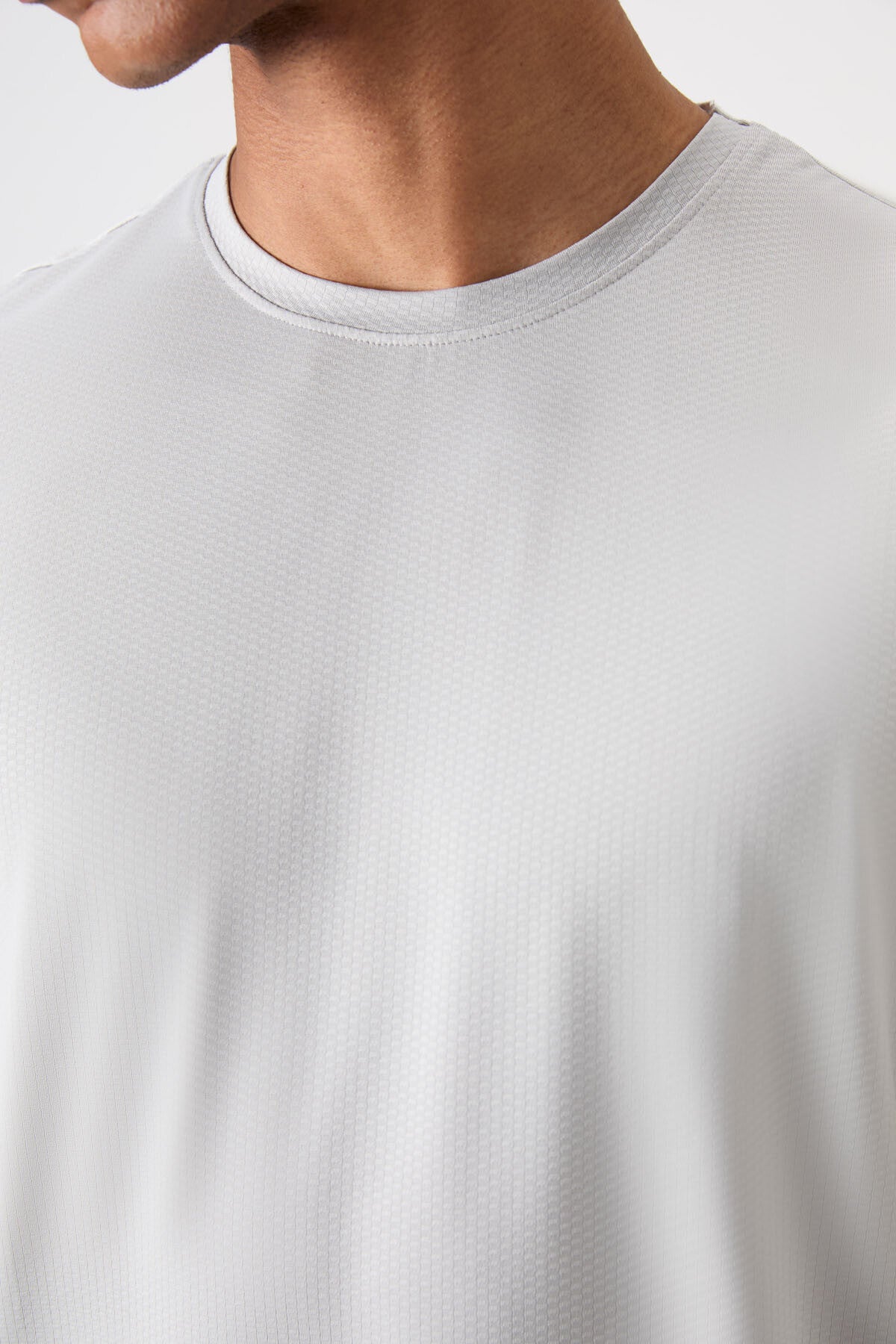 Taş Nefes Alan Dokulu İnce Esnek Standart Fit Erkek Performans T-Shirt - 88388