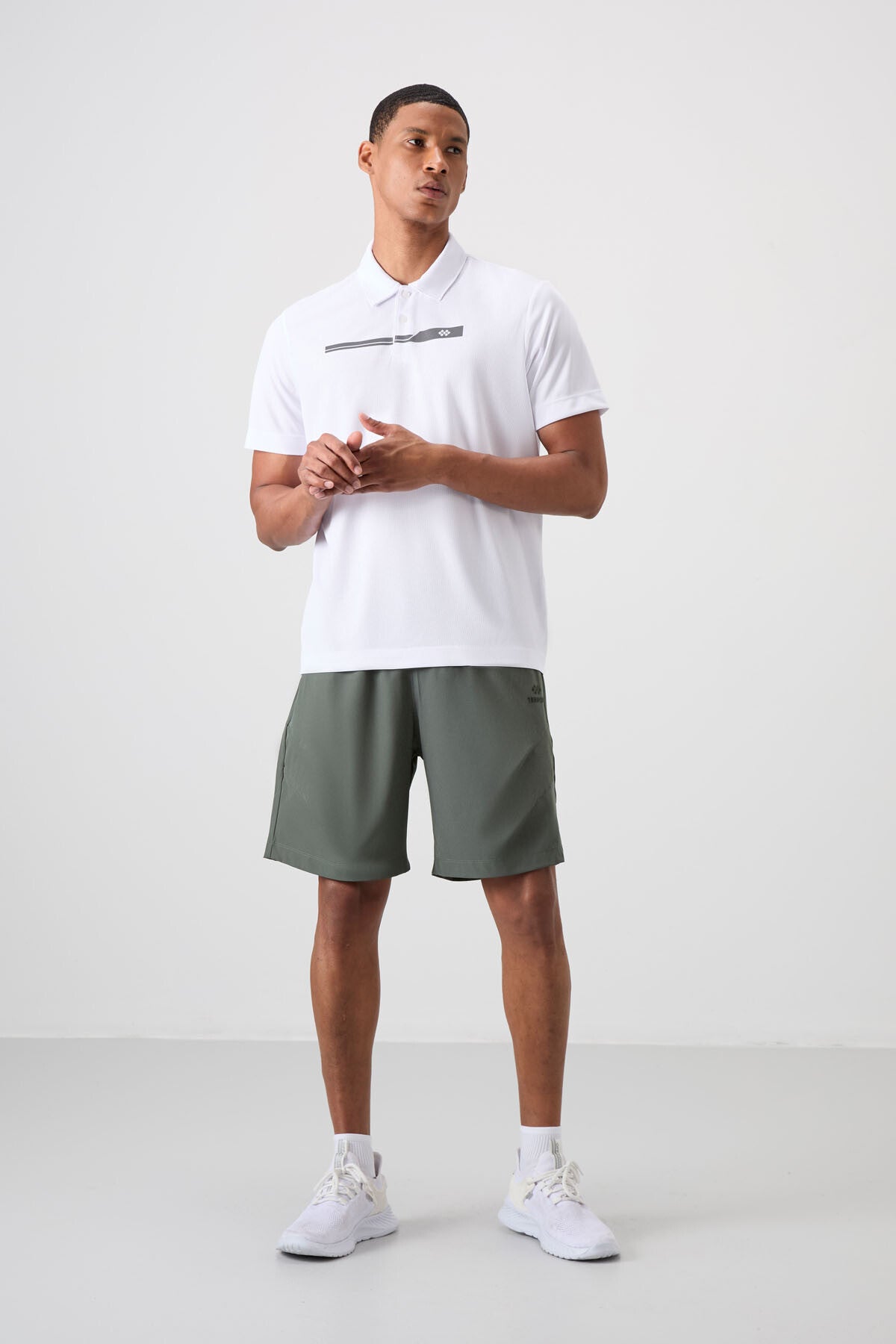 Beyaz Nefes Alan Dokulu İnce Esnek Standart Fit Polo Yaka Erkek Performans T-Shirt - 88393