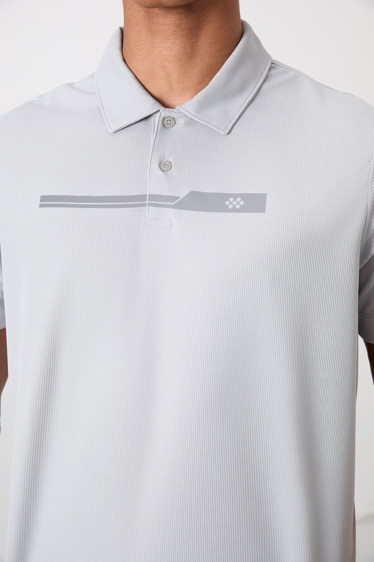 Gri Nefes Alan Dokulu İnce Esnek Standart Fit Polo Yaka Erkek Performans T-Shirt - 88393