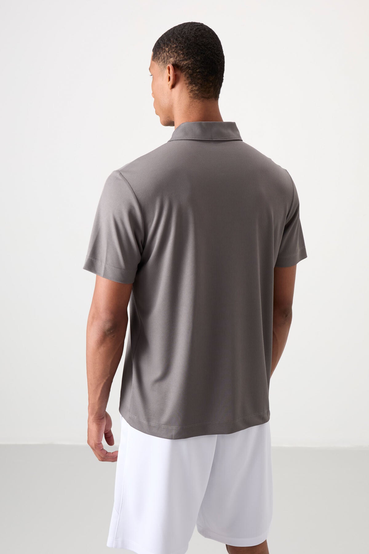 Koyu Gri Nefes Alan Dokulu İnce Esnek Standart Fit Polo Yaka Erkek Performans T-Shirt - 88393